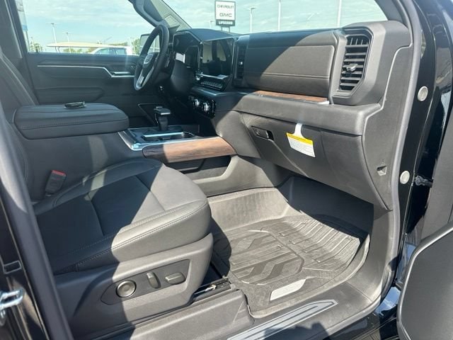 2026 GMC Sierra 1500 SLT - Photo 23