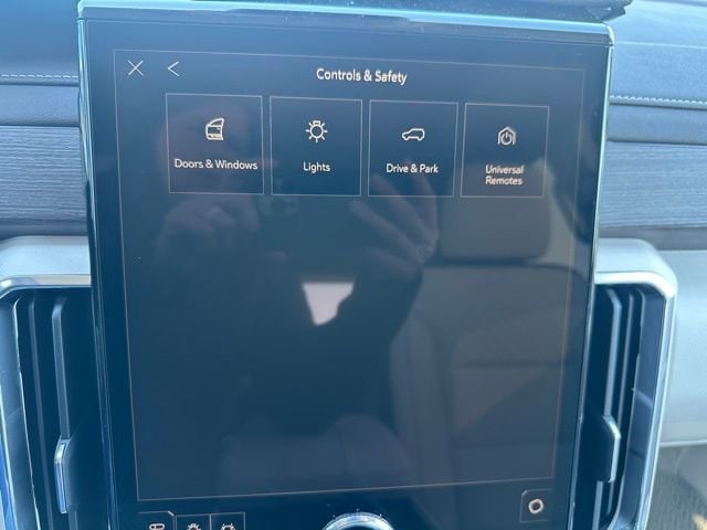 2026 GMC Acadia Denali - Photo 23