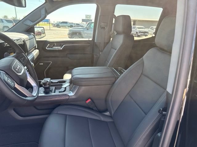 2026 GMC Sierra 1500 SLT - Photo 13