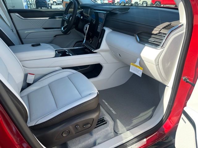 2026 GMC Acadia Denali - Photo 33