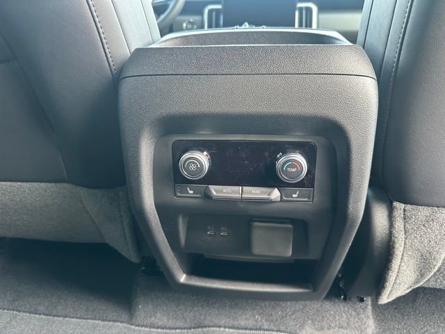 2026 GMC Acadia Elevation - Photo 31