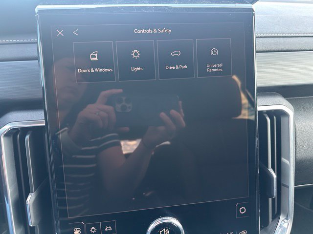 2026 GMC Acadia Elevation - Photo 21