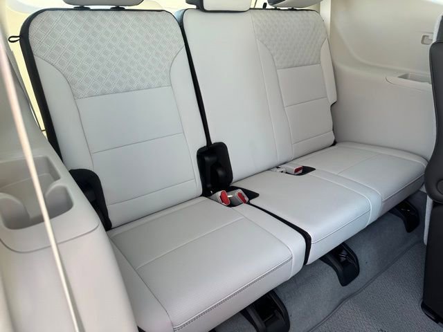 2026 GMC Acadia Denali - Photo 12