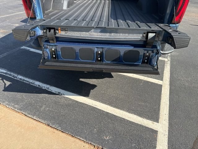 2026 GMC Sierra 3500HD Denali - Photo 10