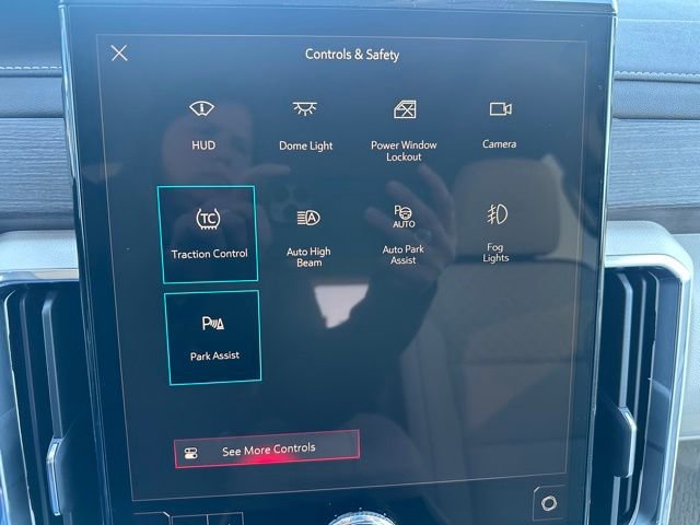 2026 GMC Acadia Denali - Photo 22