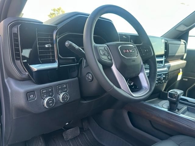 2026 GMC Sierra 1500 SLT - Photo 9