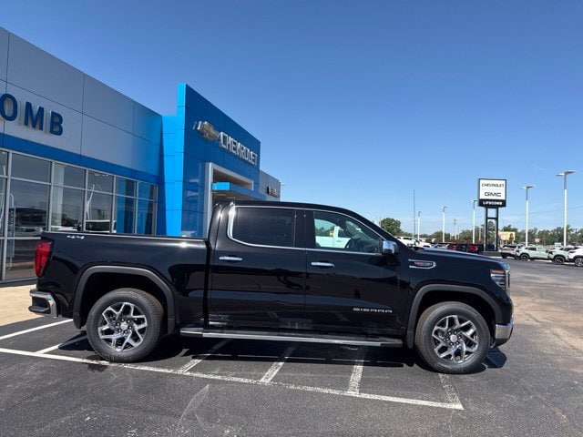 2026 GMC Sierra 1500 SLT - Photo 2