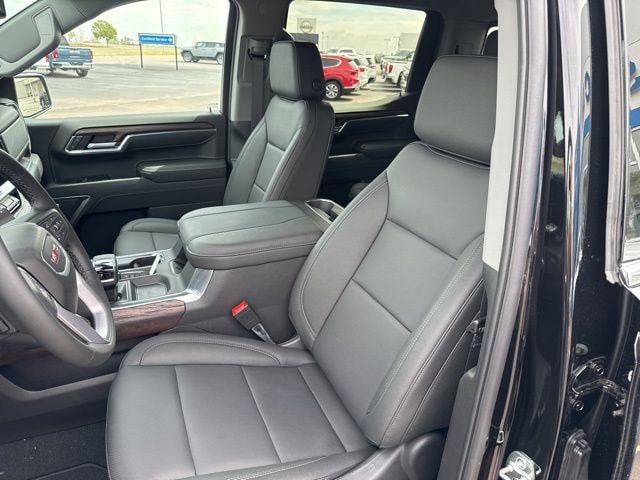 2026 GMC Sierra 1500 SLT - Photo 11