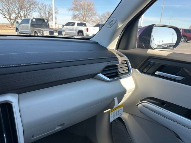 2026 GMC Acadia Denali - Photo 32