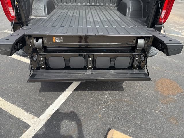 2026 GMC Sierra 1500 SLT - Photo 7