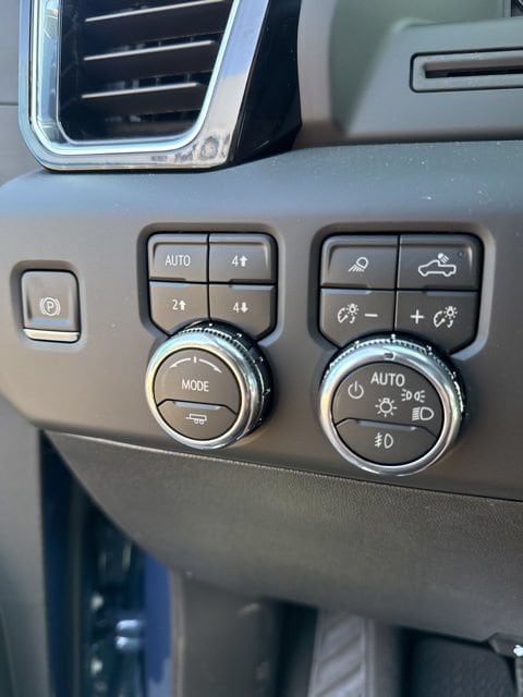 2026 GMC Sierra 3500HD Denali - Photo 17