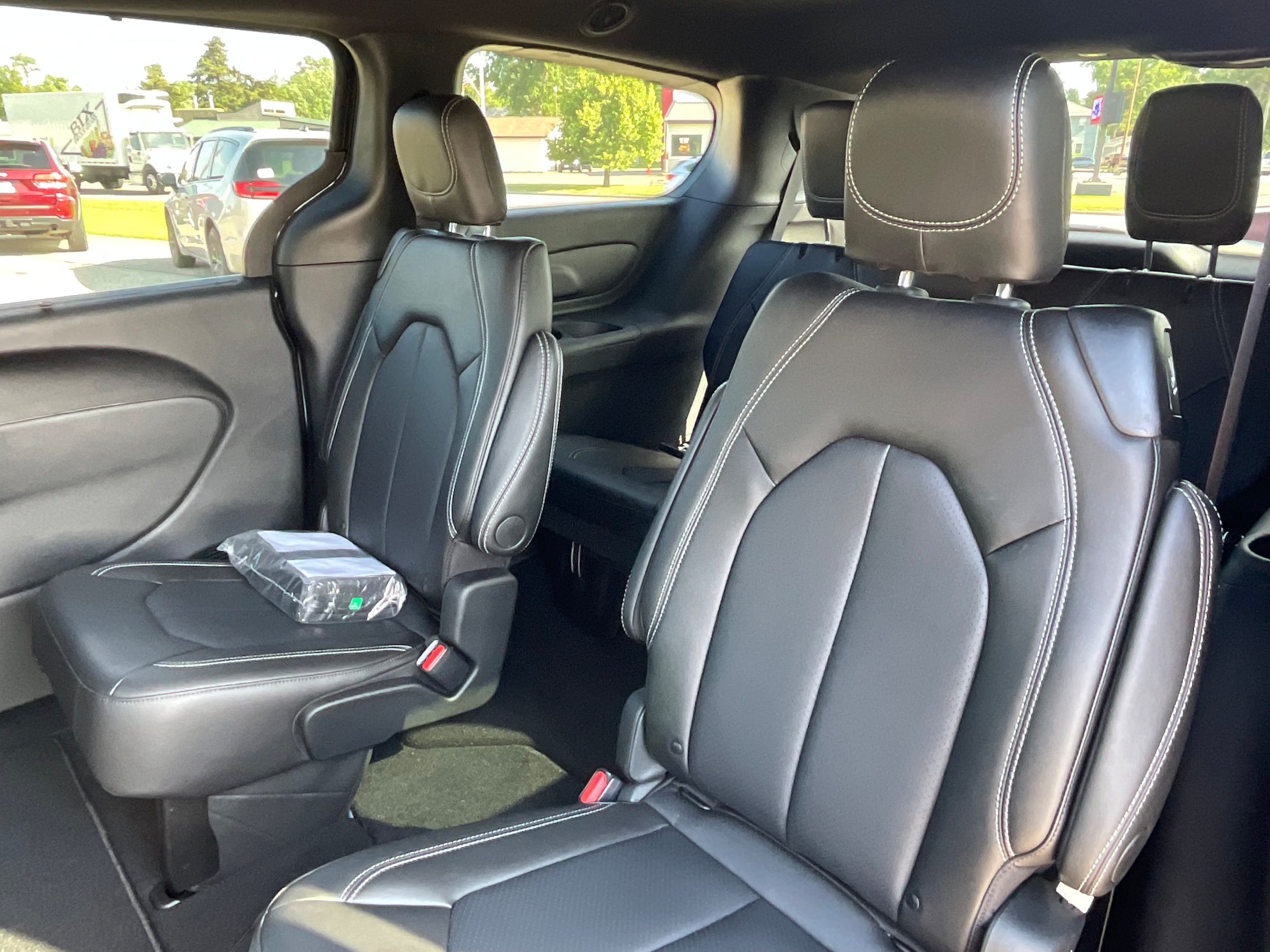 2026 Chrysler Voyager LX - Photo 26