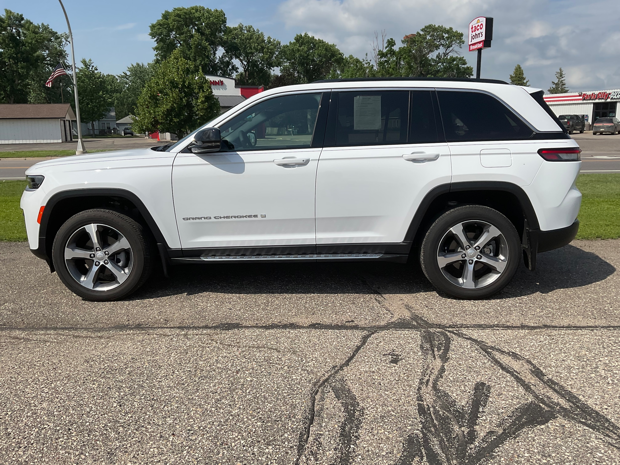 Used 2026 Jeep Grand Cherokee Limited with VIN 1C4RJHBR2TC202761 for sale in Litchfield, Minnesota