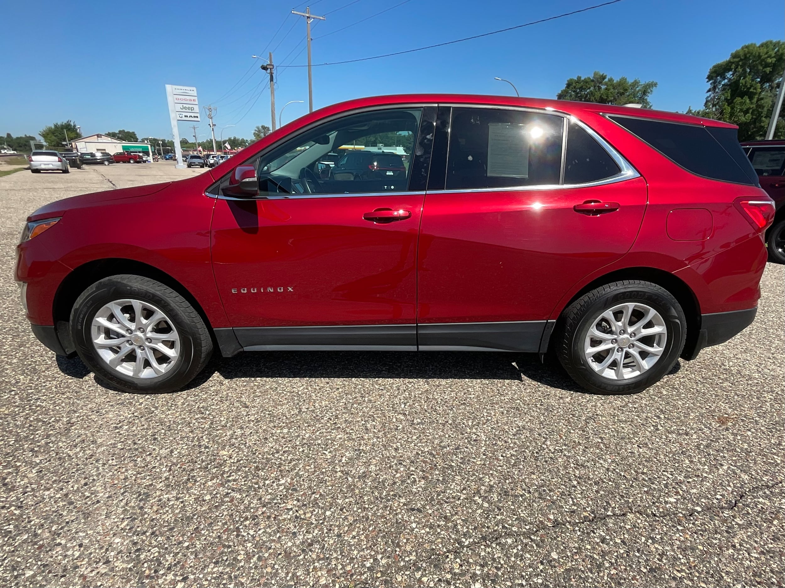 Used 2019 Chevrolet Equinox LT with VIN 3GNAXUEV2KS596520 for sale in Litchfield, Minnesota