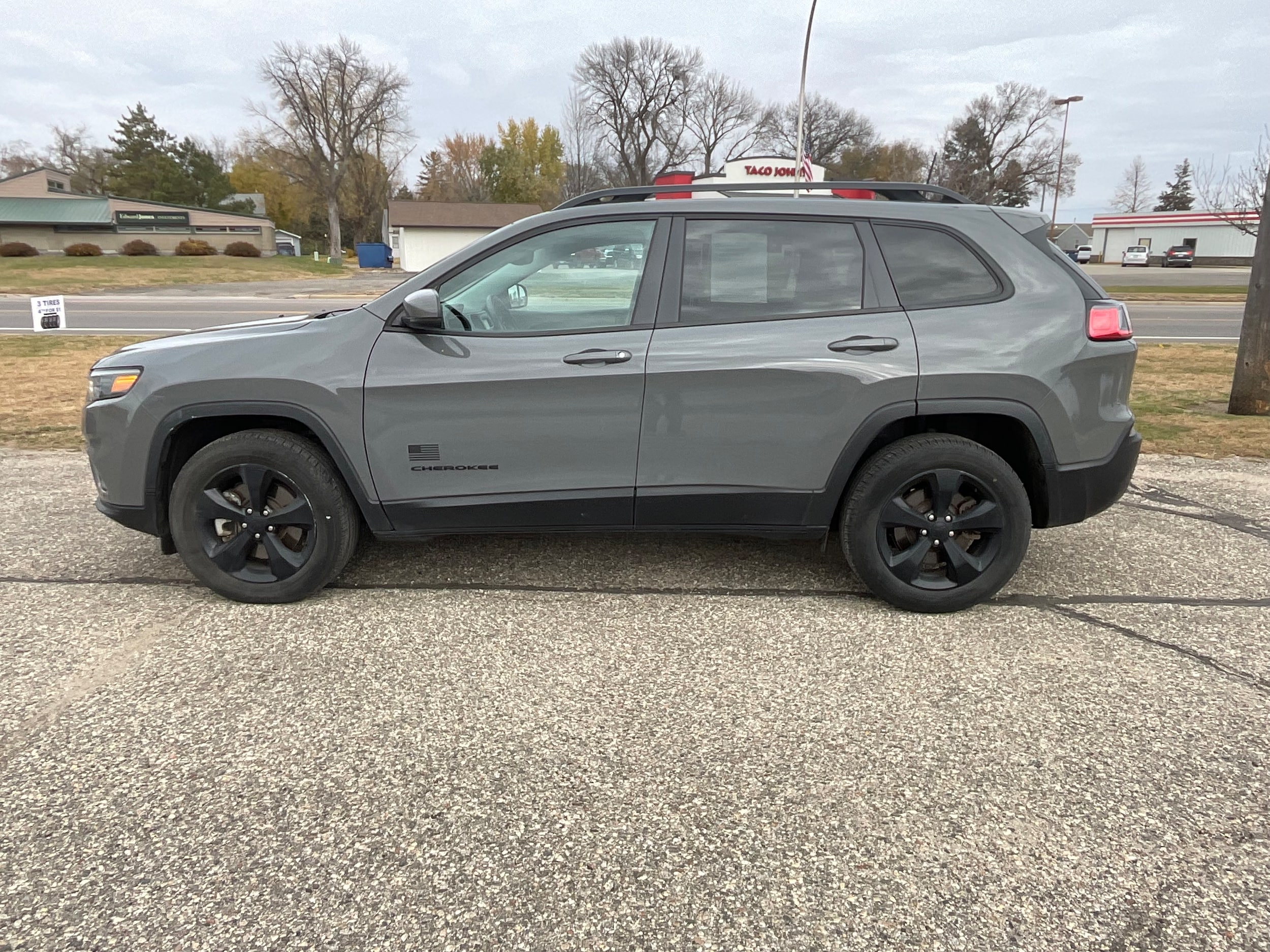 Used 2021 Jeep Cherokee Freedom with VIN 1C4PJMCB6MD202601 for sale in Litchfield, MN