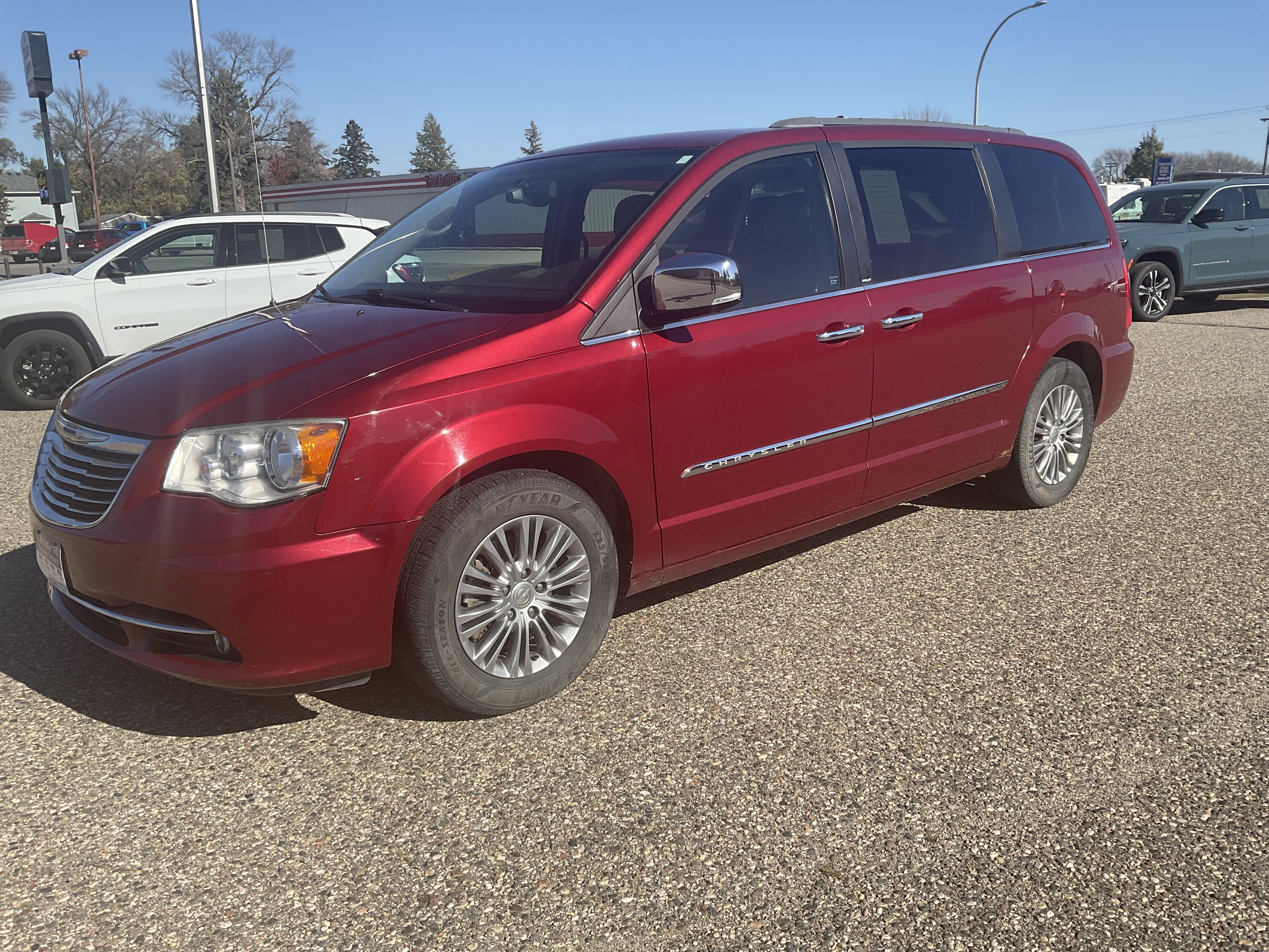 2013 Chrysler Town & Country Touring-L