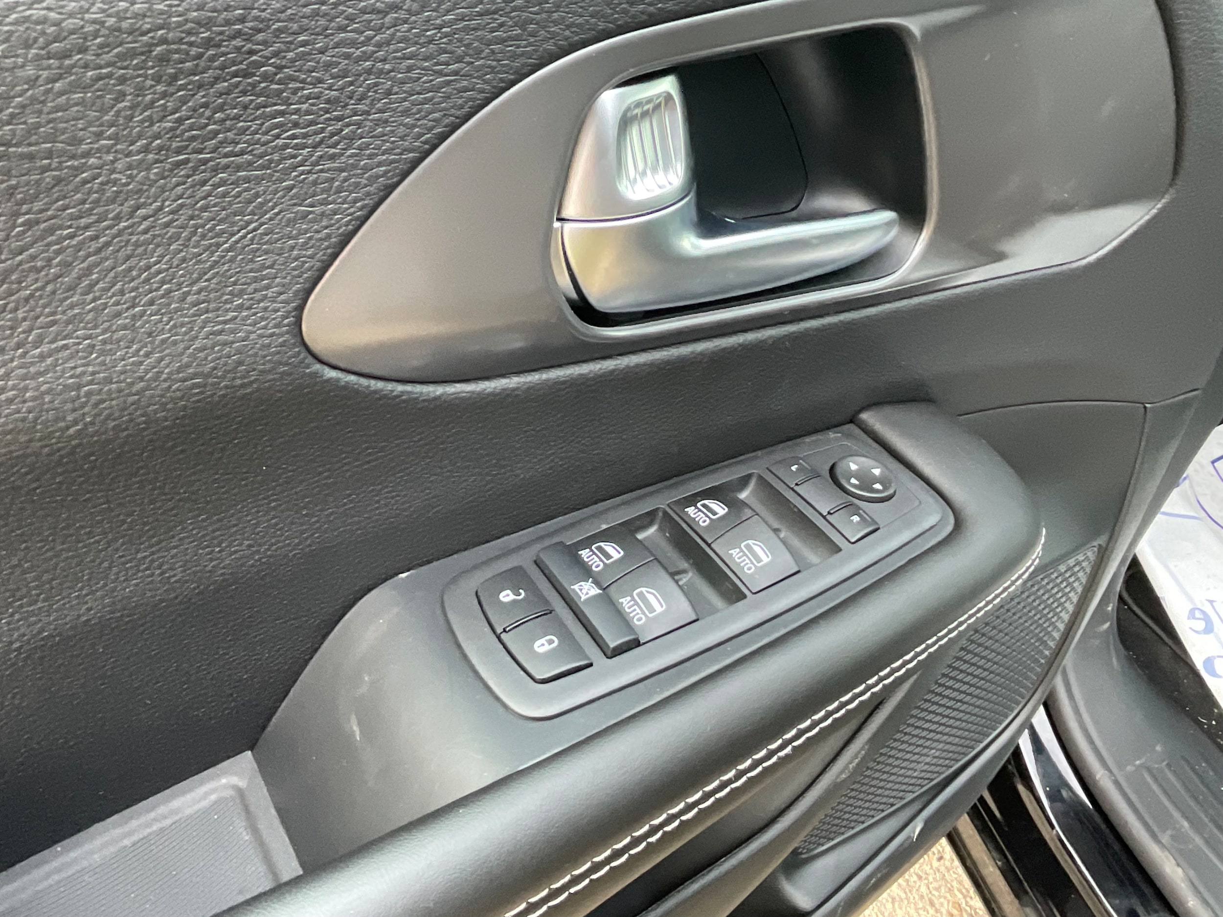 2026 Chrysler Voyager LX - Photo 21