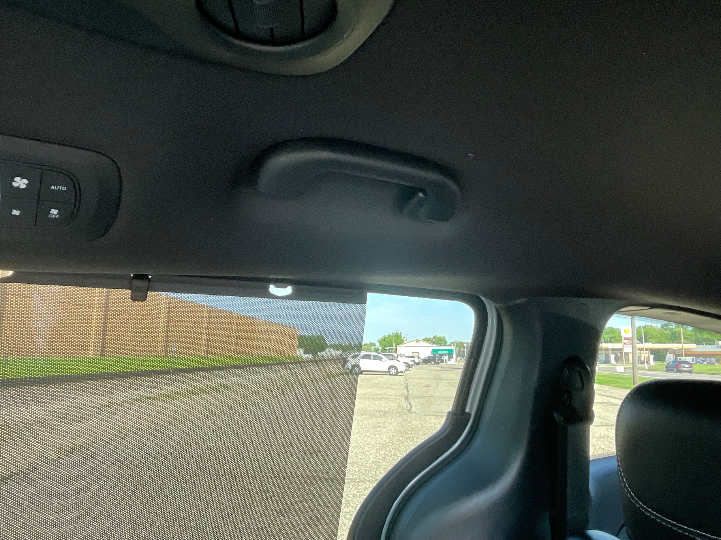 2026 Chrysler Voyager LX - Photo 27