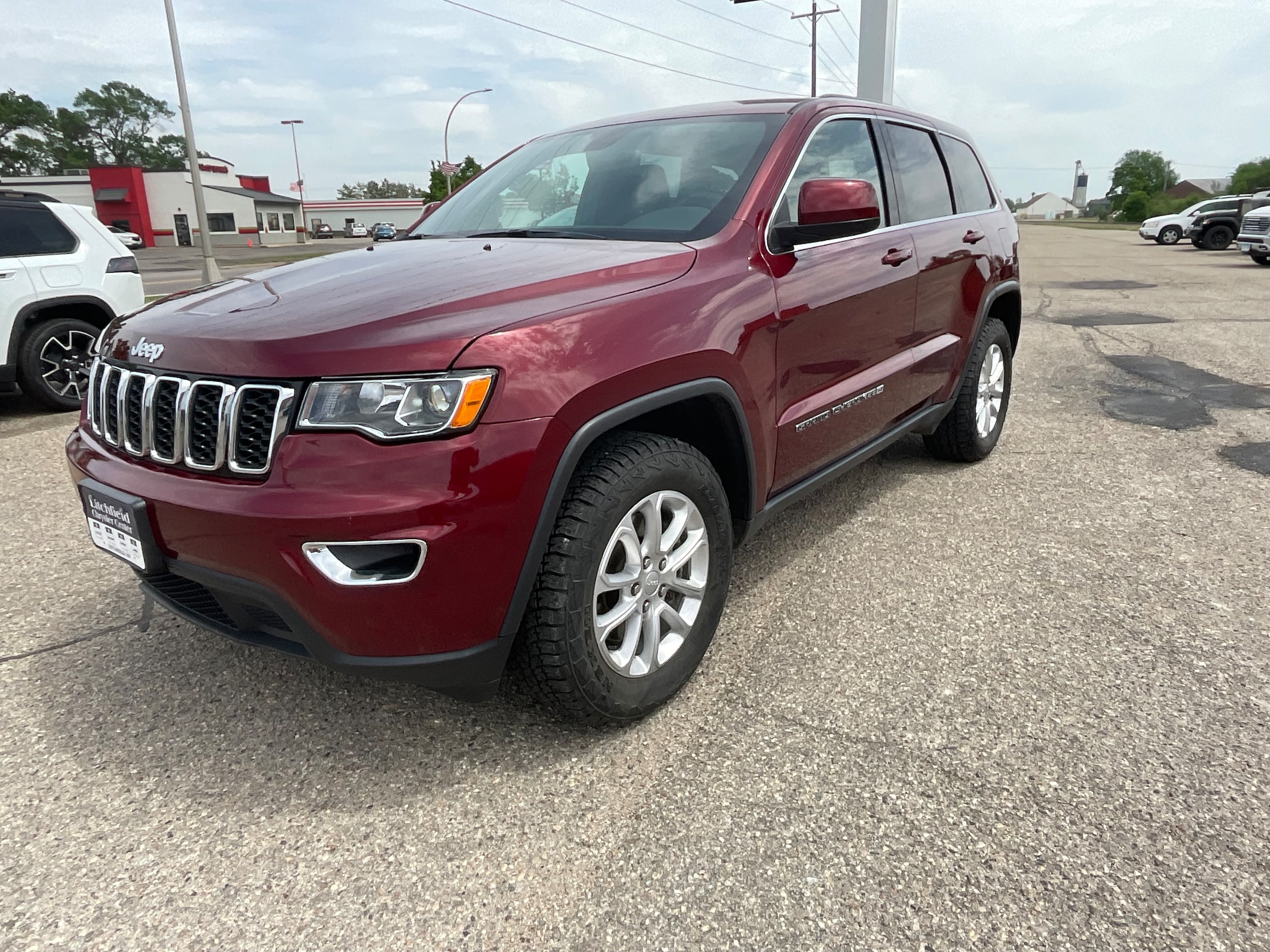 2022 Jeep Grand Cherokee Laredo E 4WD's photo