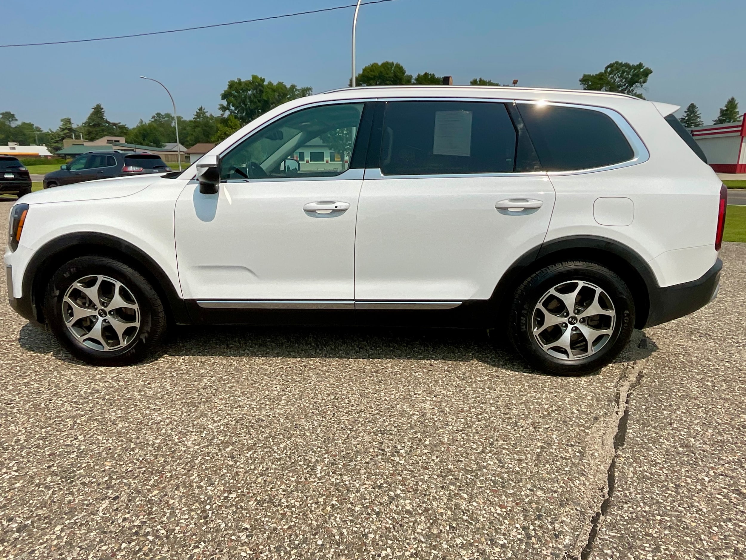 Used 2020 Kia Telluride EX with VIN 5XYP3DHC5LG011070 for sale in Litchfield, Minnesota