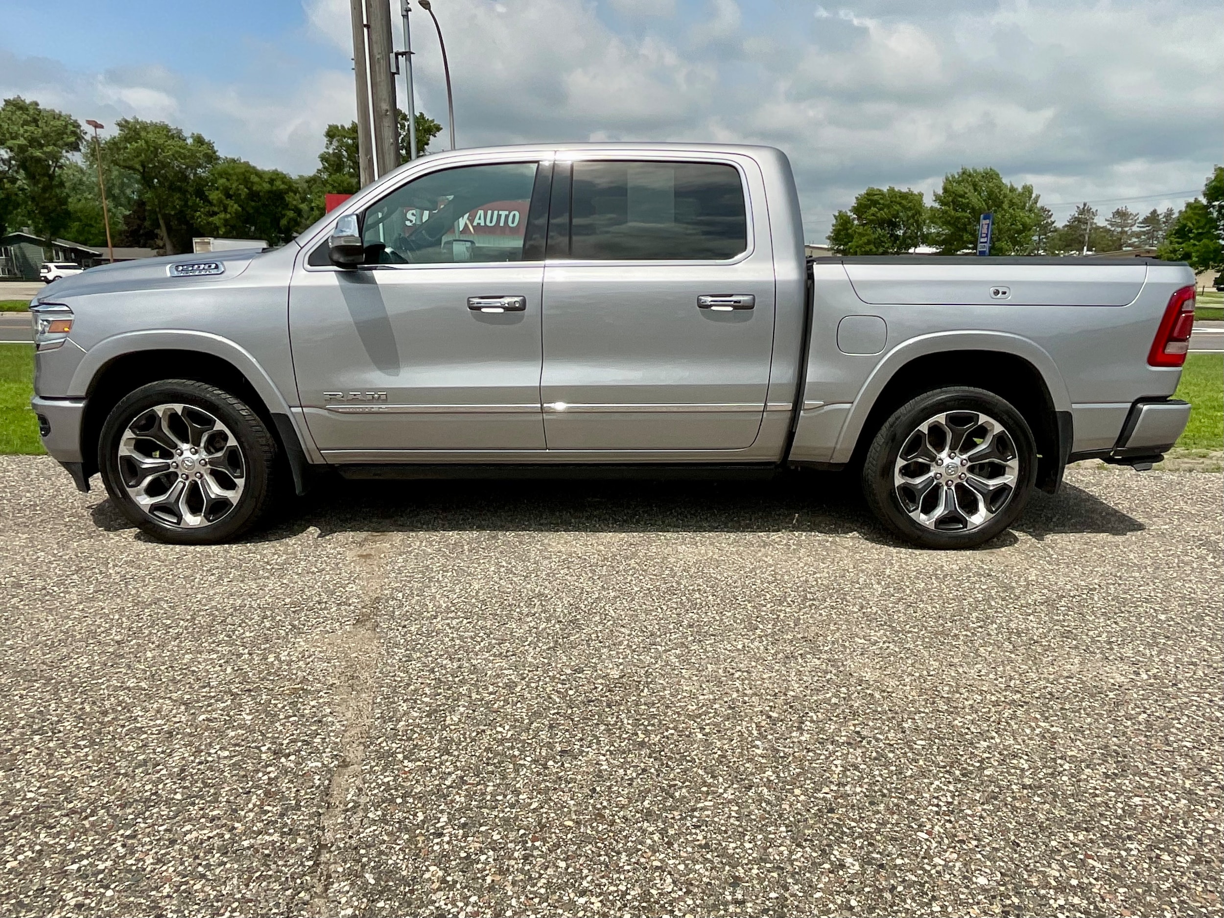 Used 2020 RAM Ram 1500 Pickup Limited with VIN 1C6SRFHT2LN361003 for sale in Litchfield, Minnesota