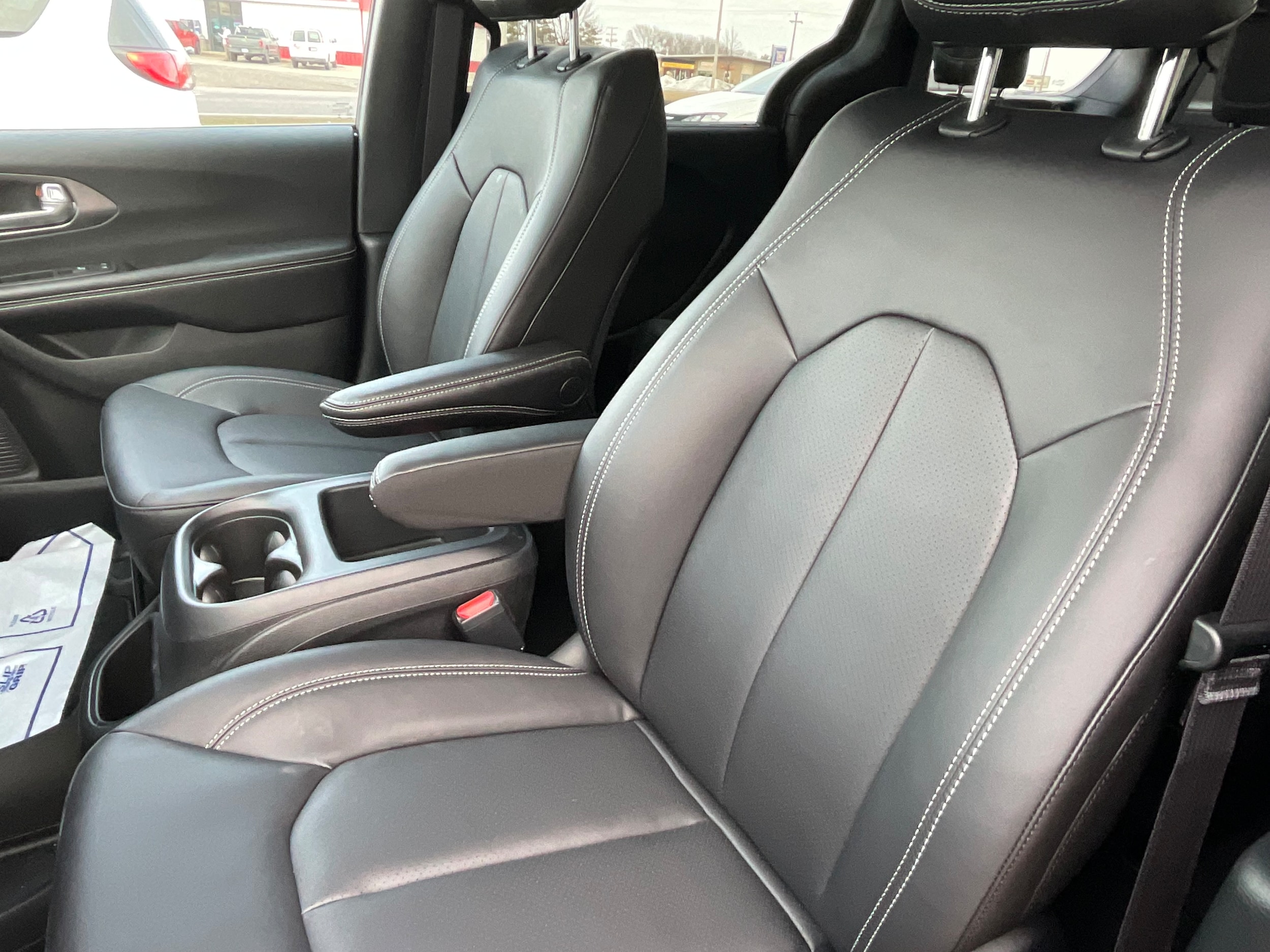 2026 Chrysler Voyager LX - Photo 22