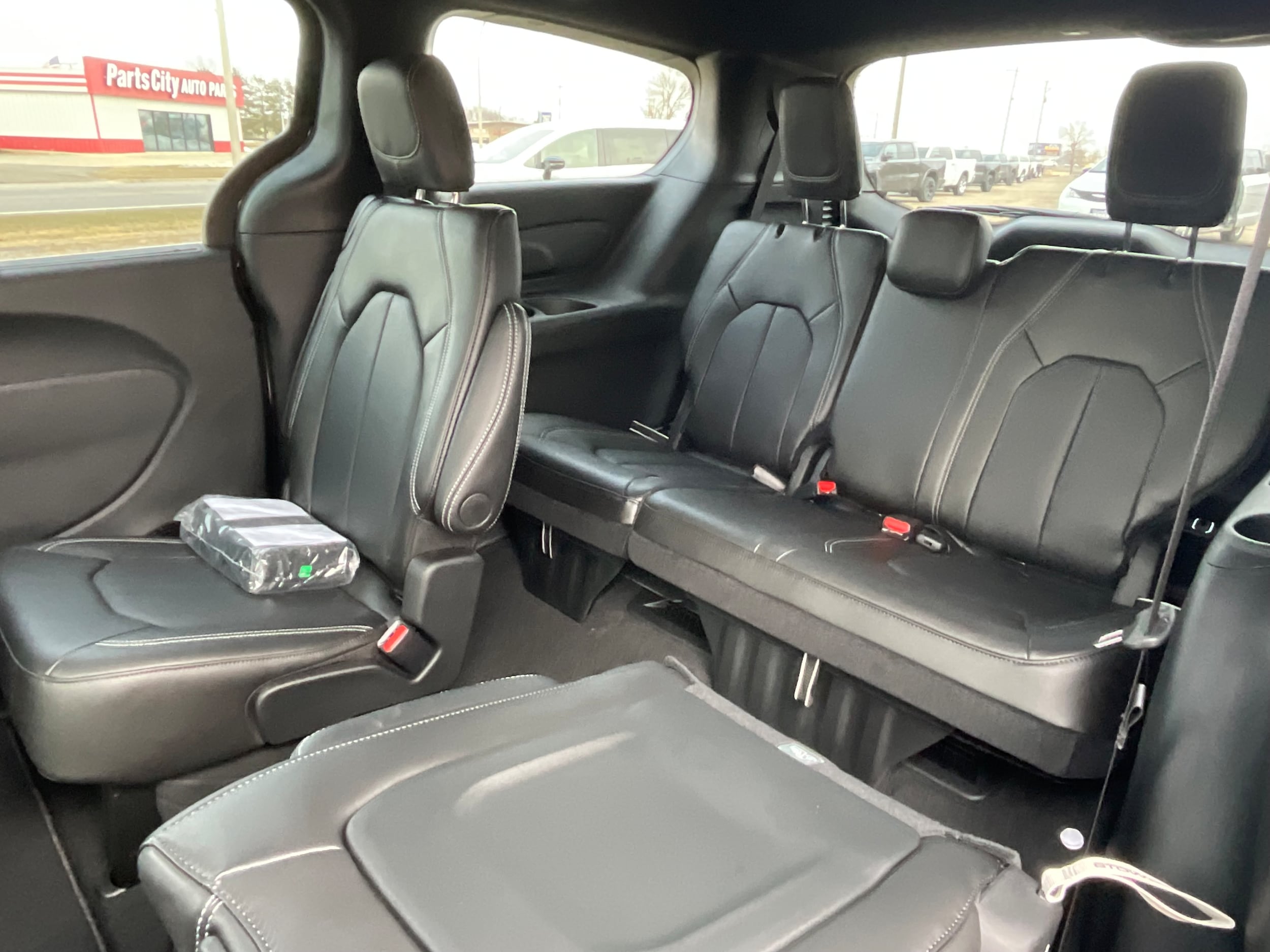 2026 Chrysler Voyager LX - Photo 19