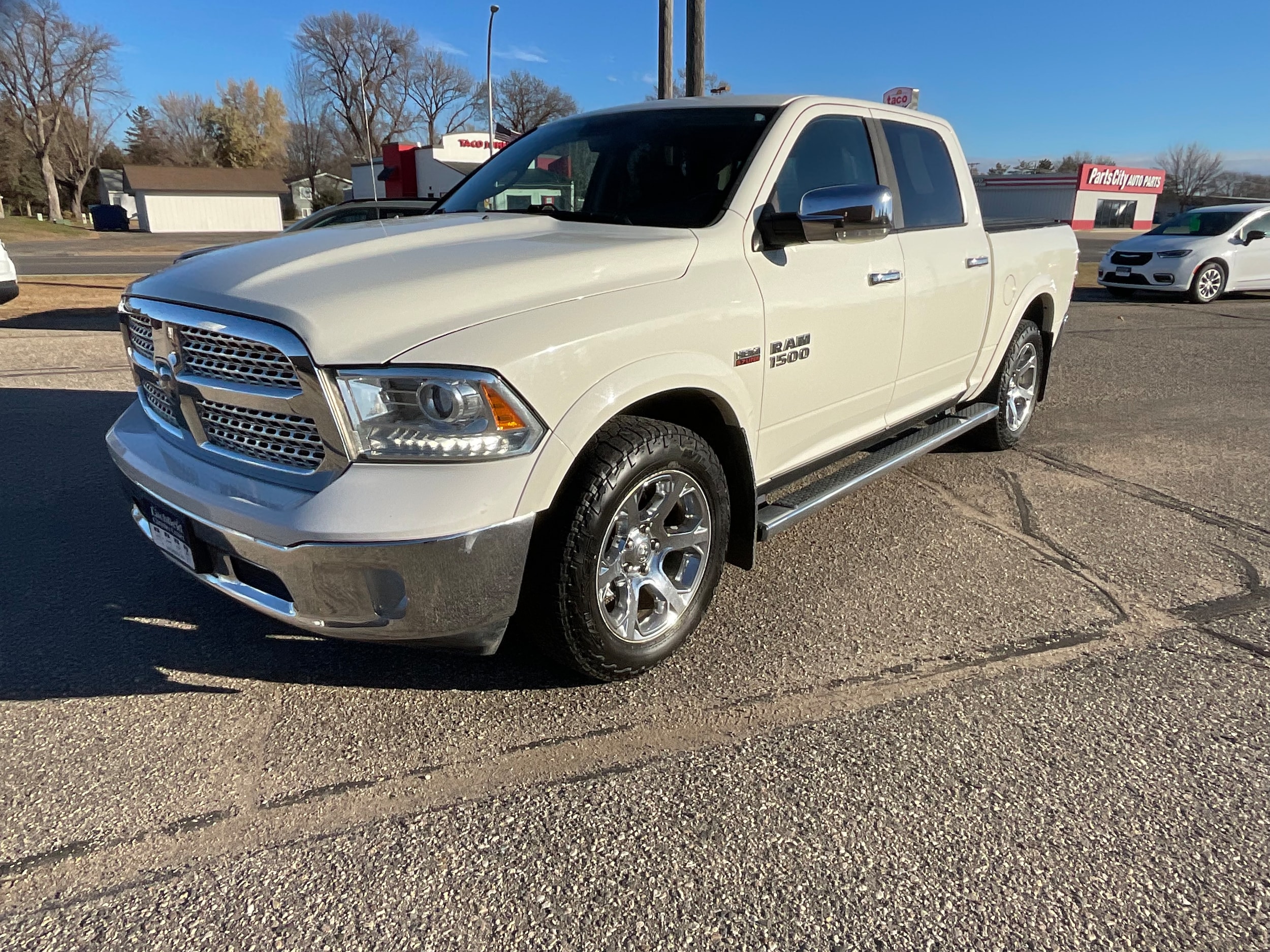 2016 RAM Ram 1500 Pickup Laramie