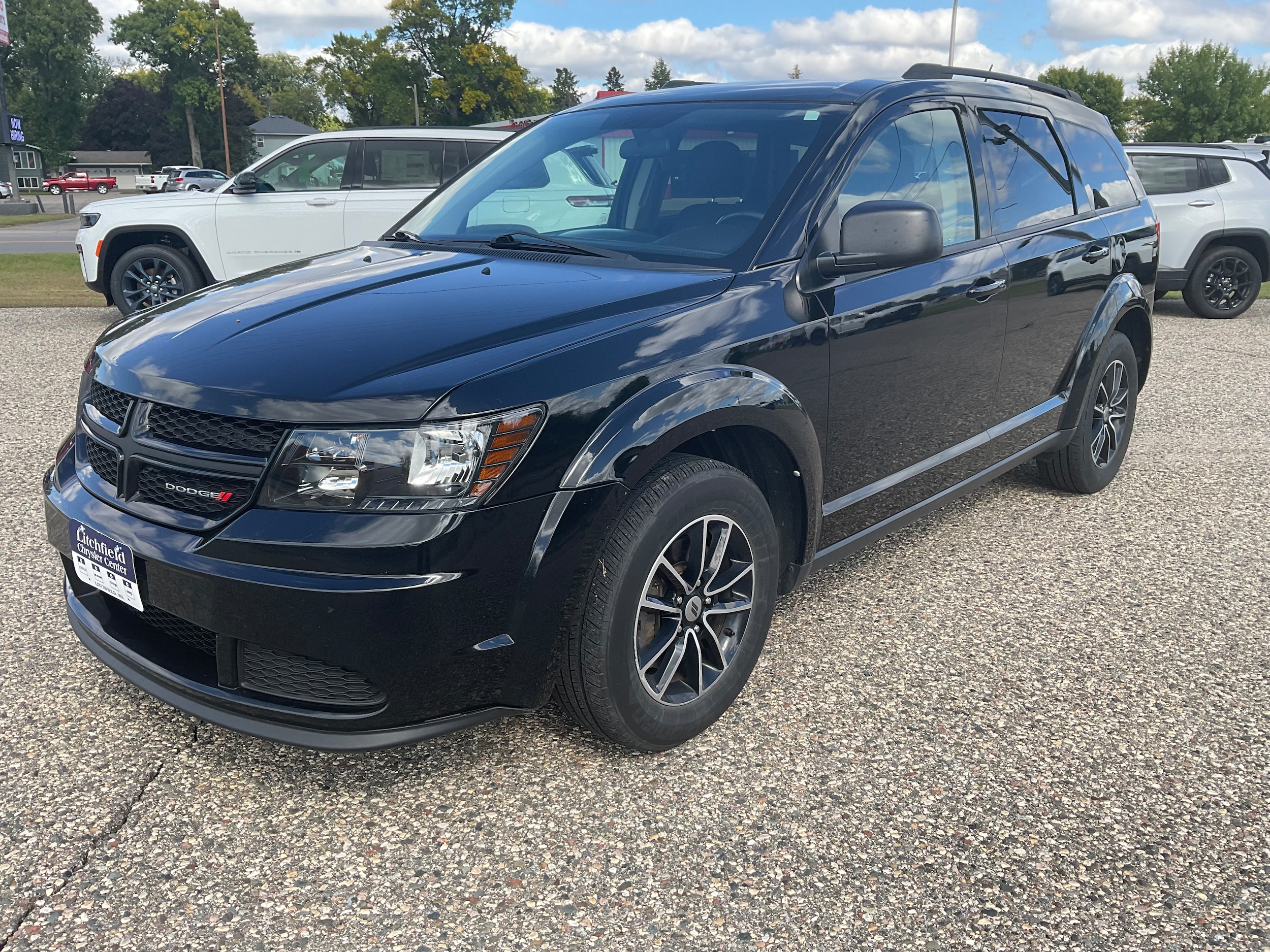Used 2018 Dodge Journey SE with VIN 3C4PDCABXJT188891 for sale in Litchfield, Minnesota