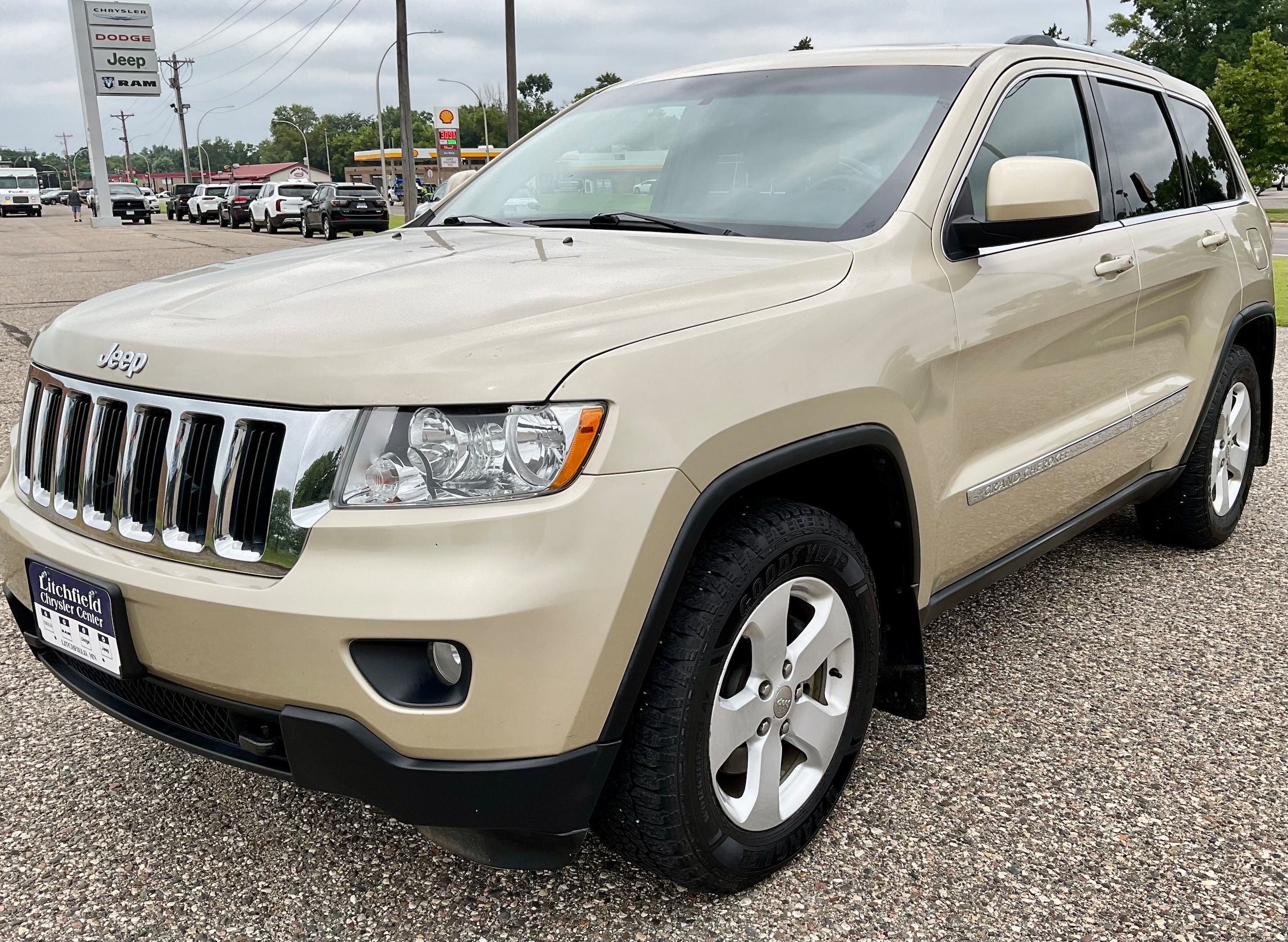 Used 2011 Jeep Grand Cherokee Laredo with VIN 1J4RR4GGXBC737368 for sale in Litchfield, Minnesota