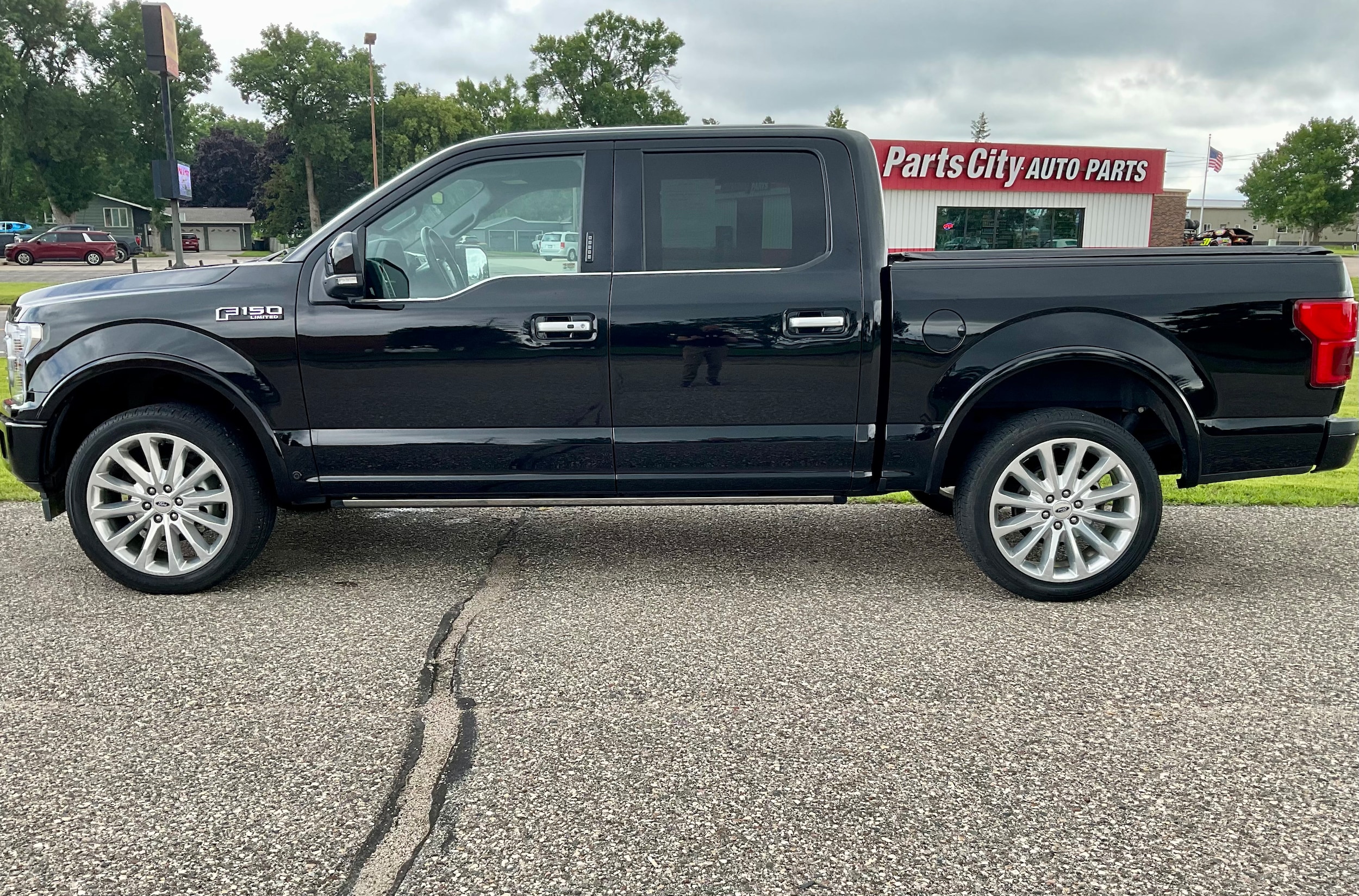 Used 2018 Ford F-150 Limited with VIN 1FTEW1EG3JFD49975 for sale in Litchfield, Minnesota