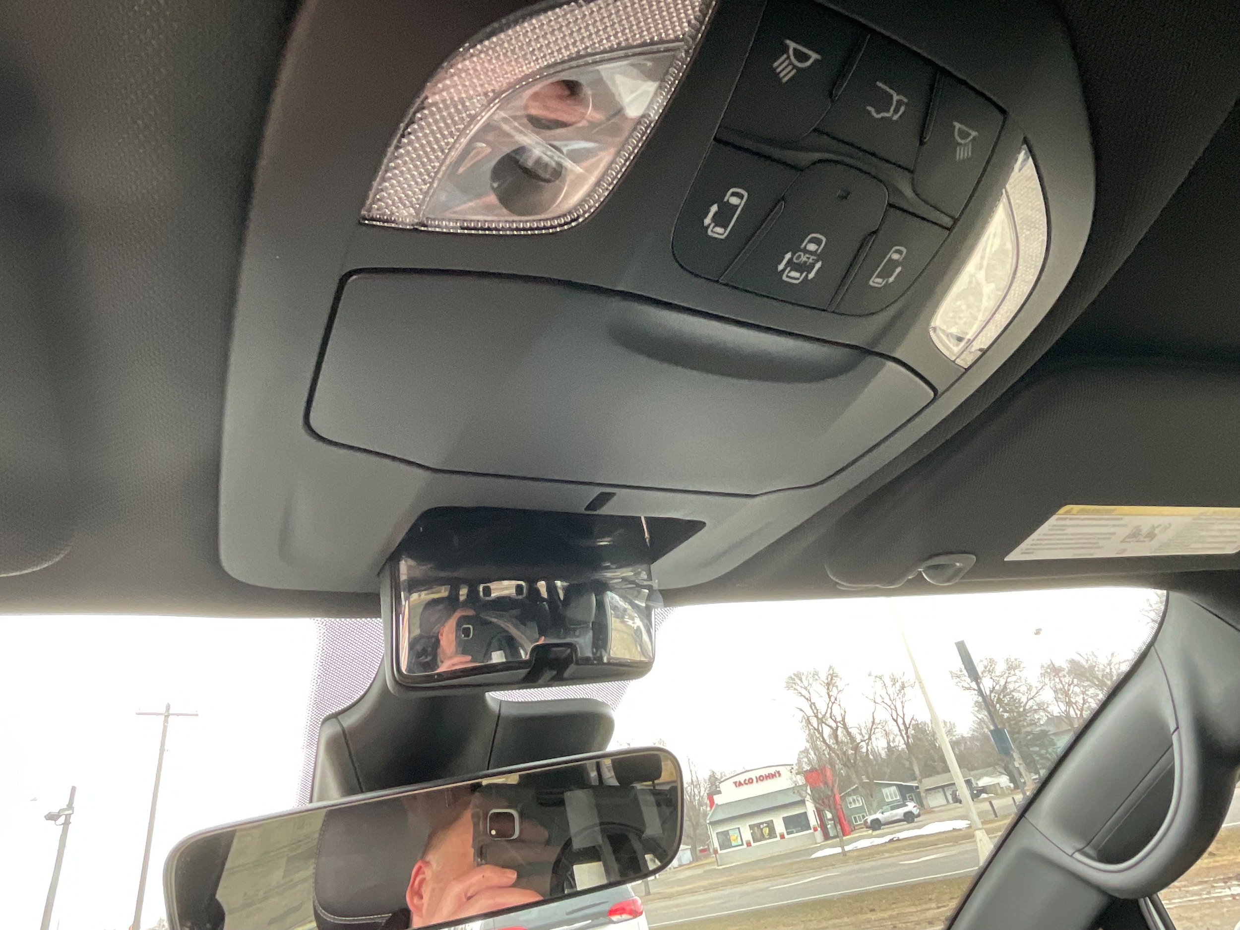 2026 Chrysler Voyager LX - Photo 14