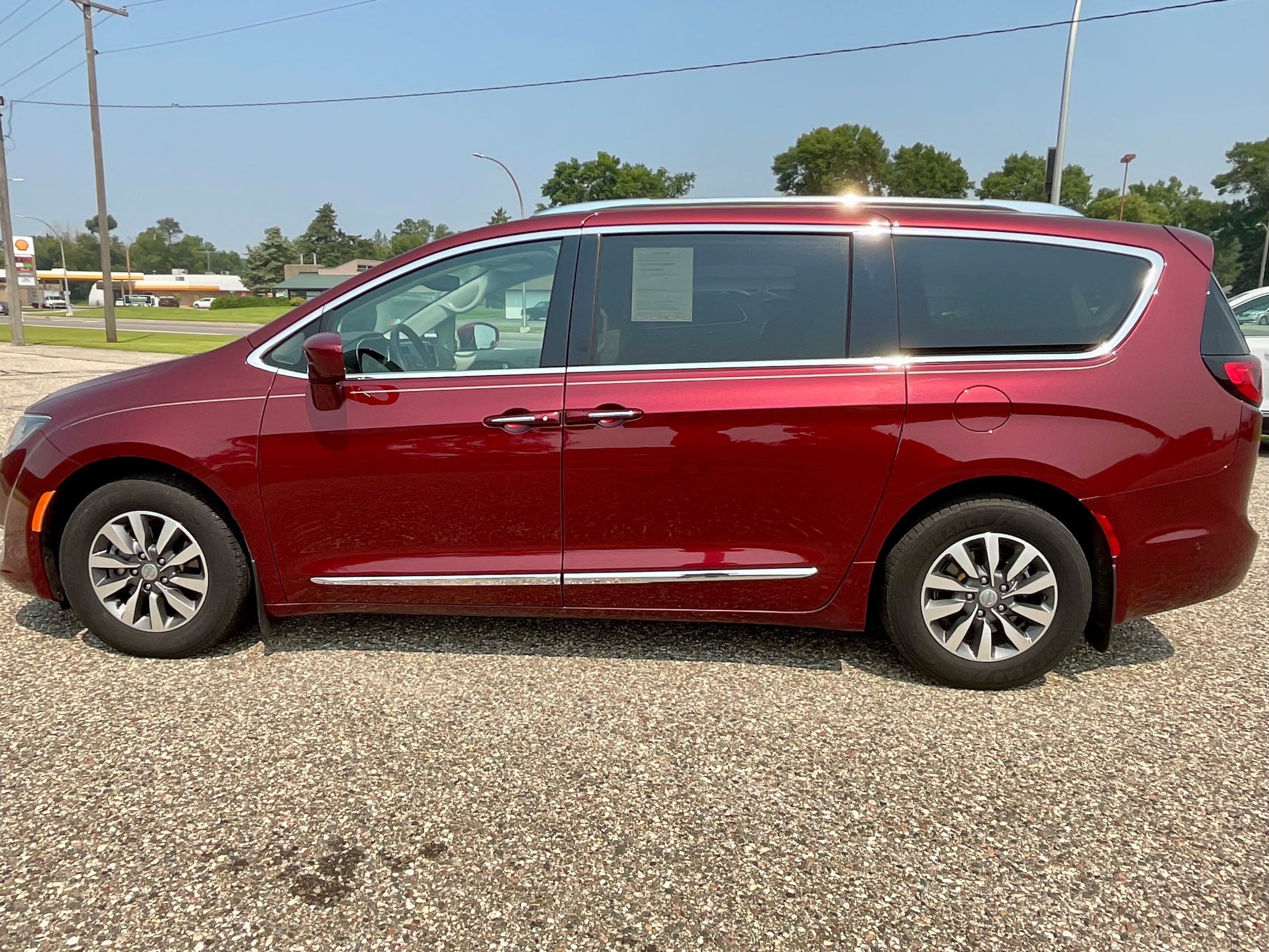Used 2020 Chrysler Pacifica Touring L Plus with VIN 2C4RC1EGXLR129772 for sale in Litchfield, Minnesota