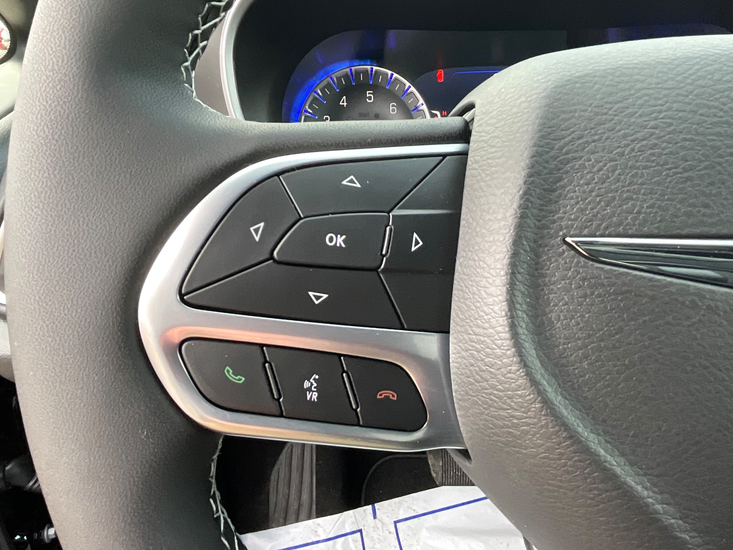 2026 Chrysler Voyager LX - Photo 7