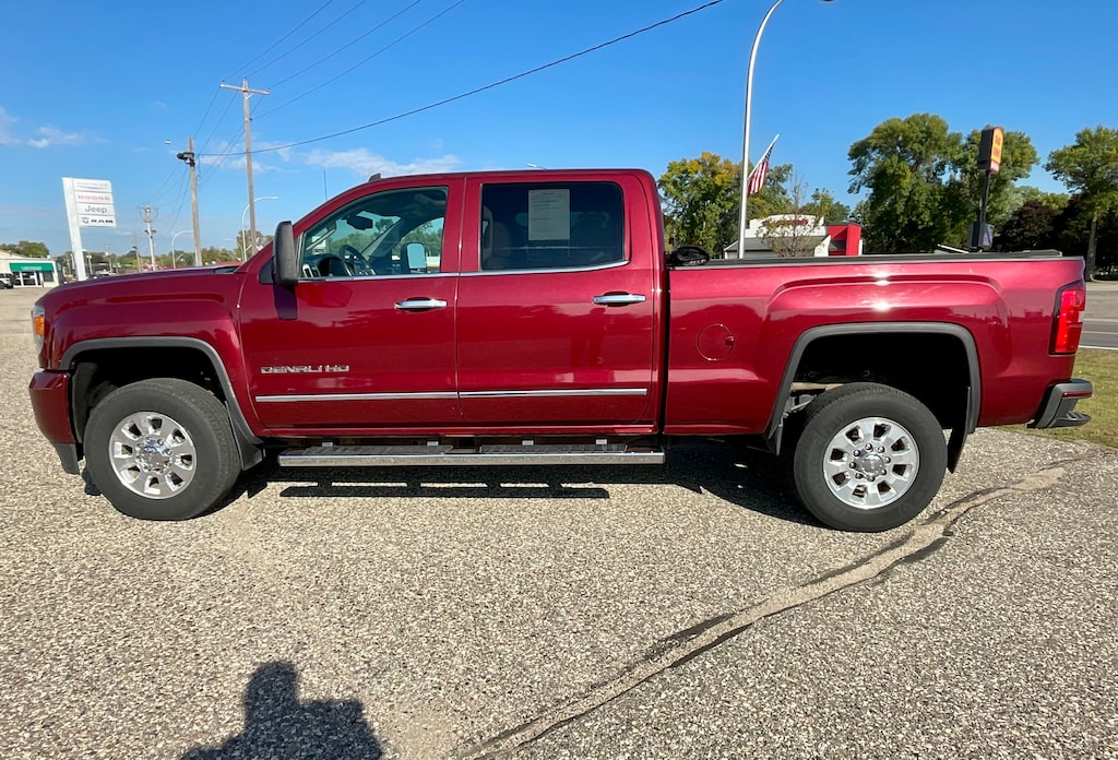 2015 Gmc Sierra Denali photo 2