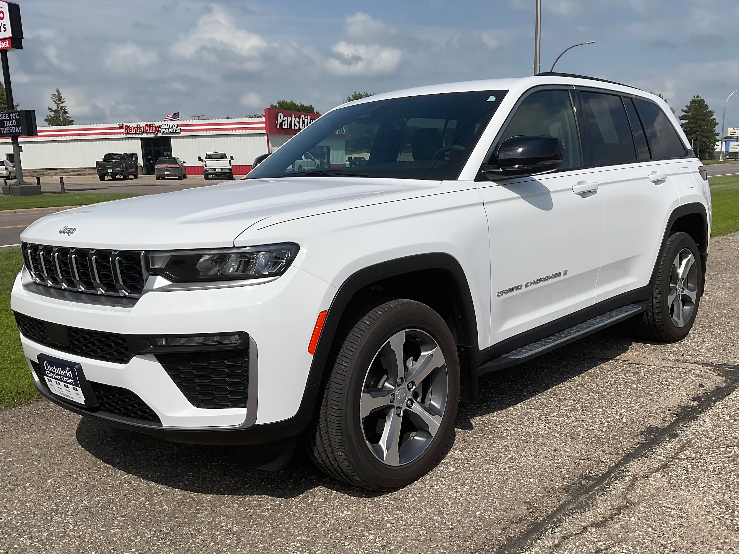 2026 Jeep Grand Cherokee Limited 4x4's photo