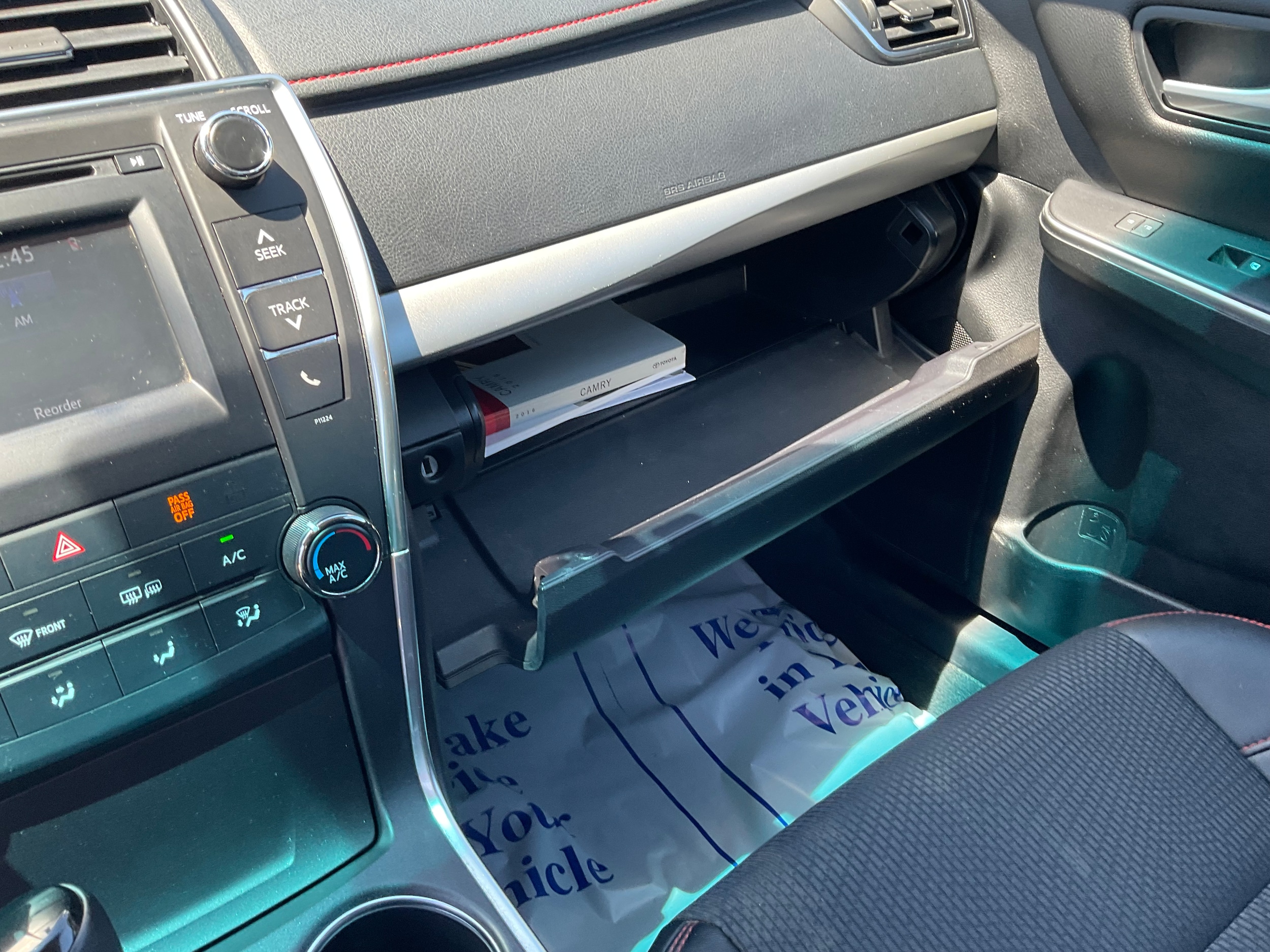 2016 Toyota Camry Special Edition - Photo 16
