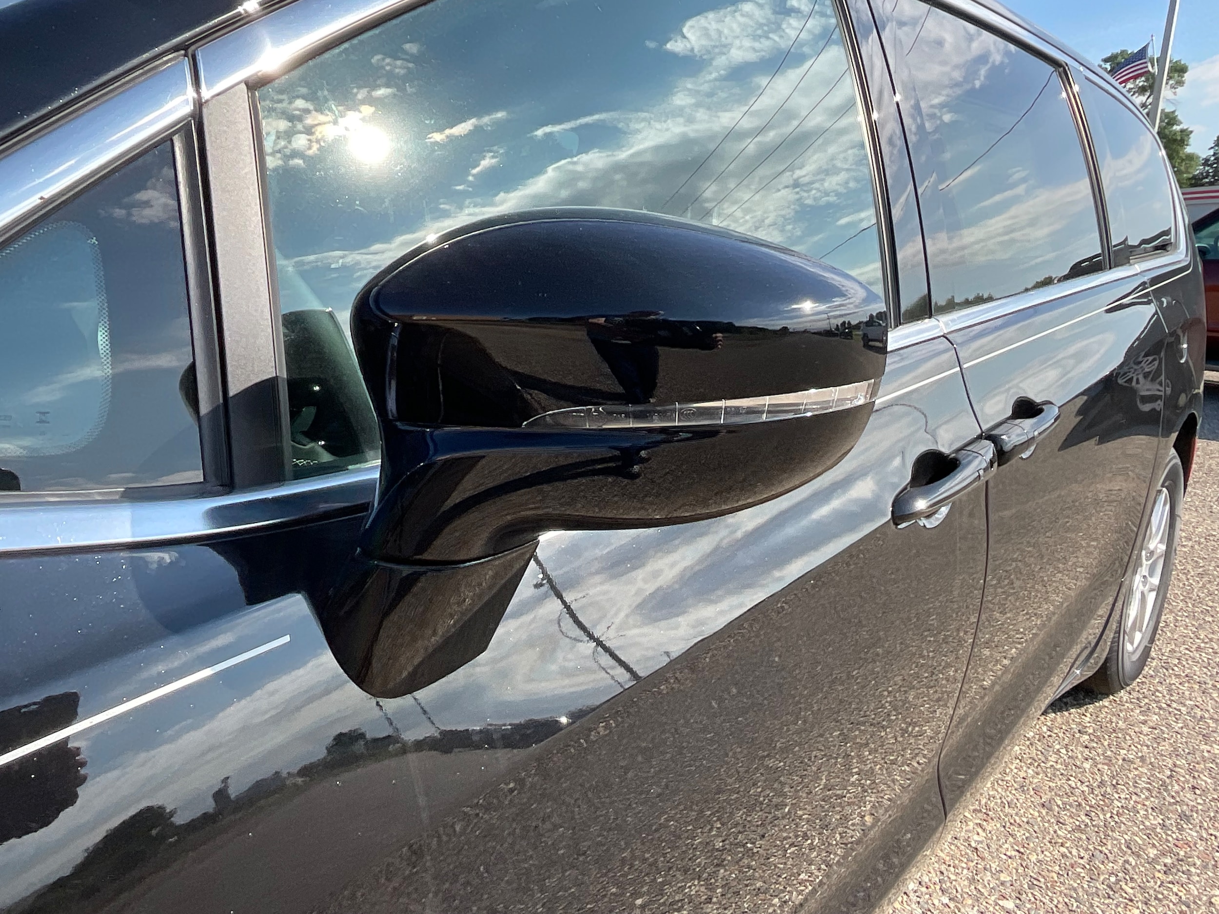 2026 Chrysler Voyager LX - Photo 11