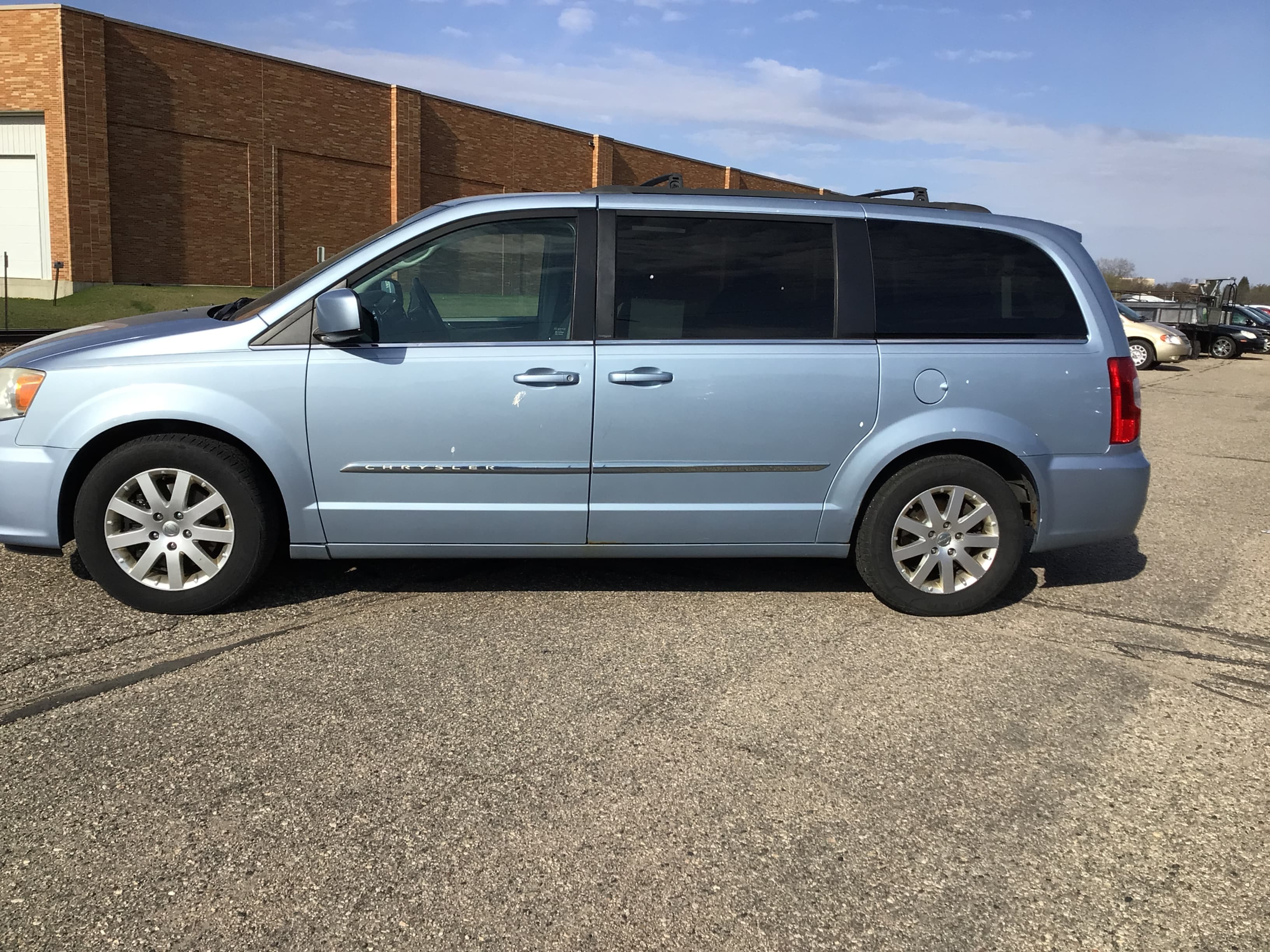 Used 2013 Chrysler Town & Country Touring with VIN 2C4RC1BG0DR647718 for sale in Litchfield, Minnesota