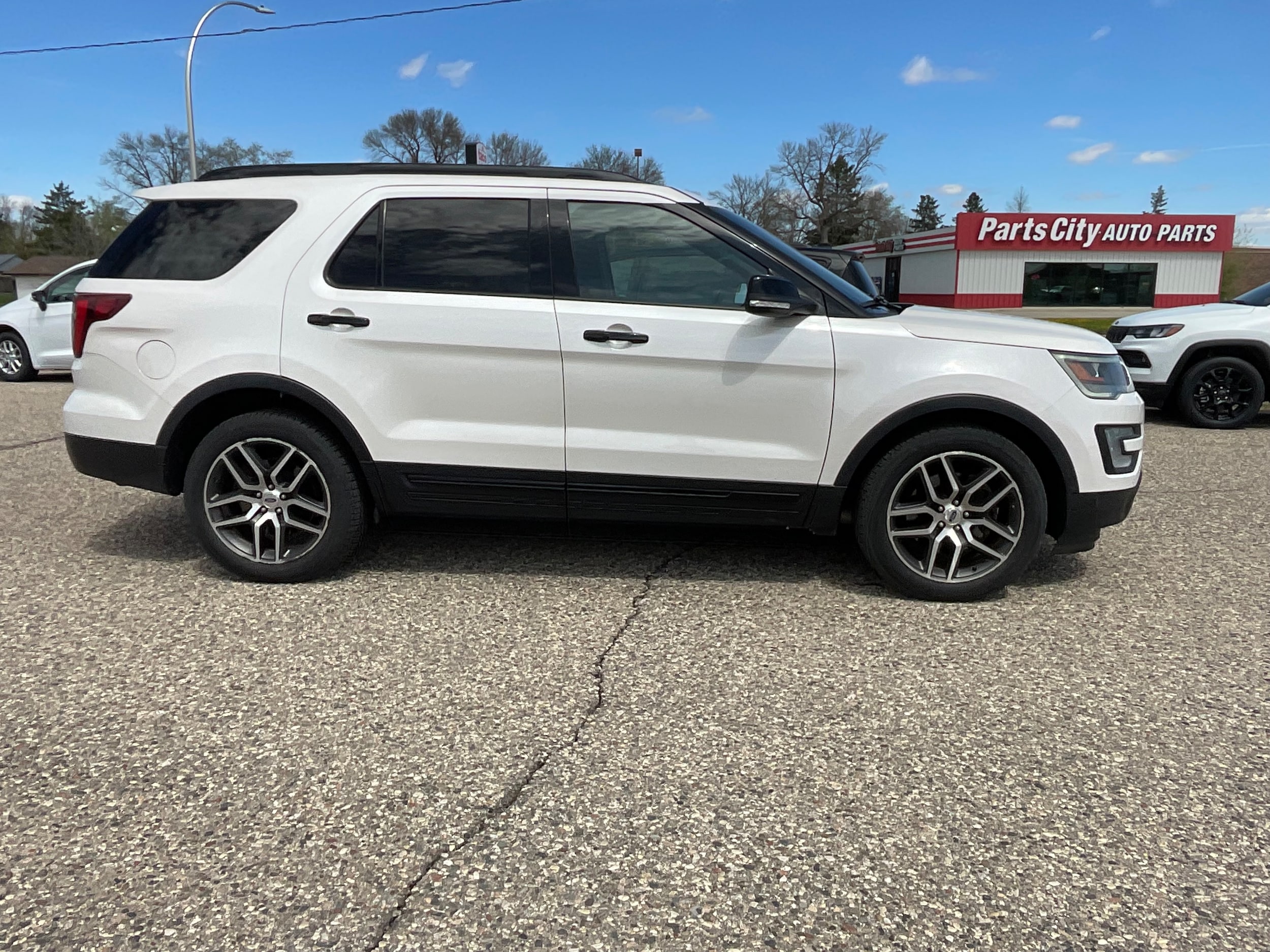 Used 2017 Ford Explorer Sport with VIN 1FM5K8GT2HGB48941 for sale in Litchfield, Minnesota