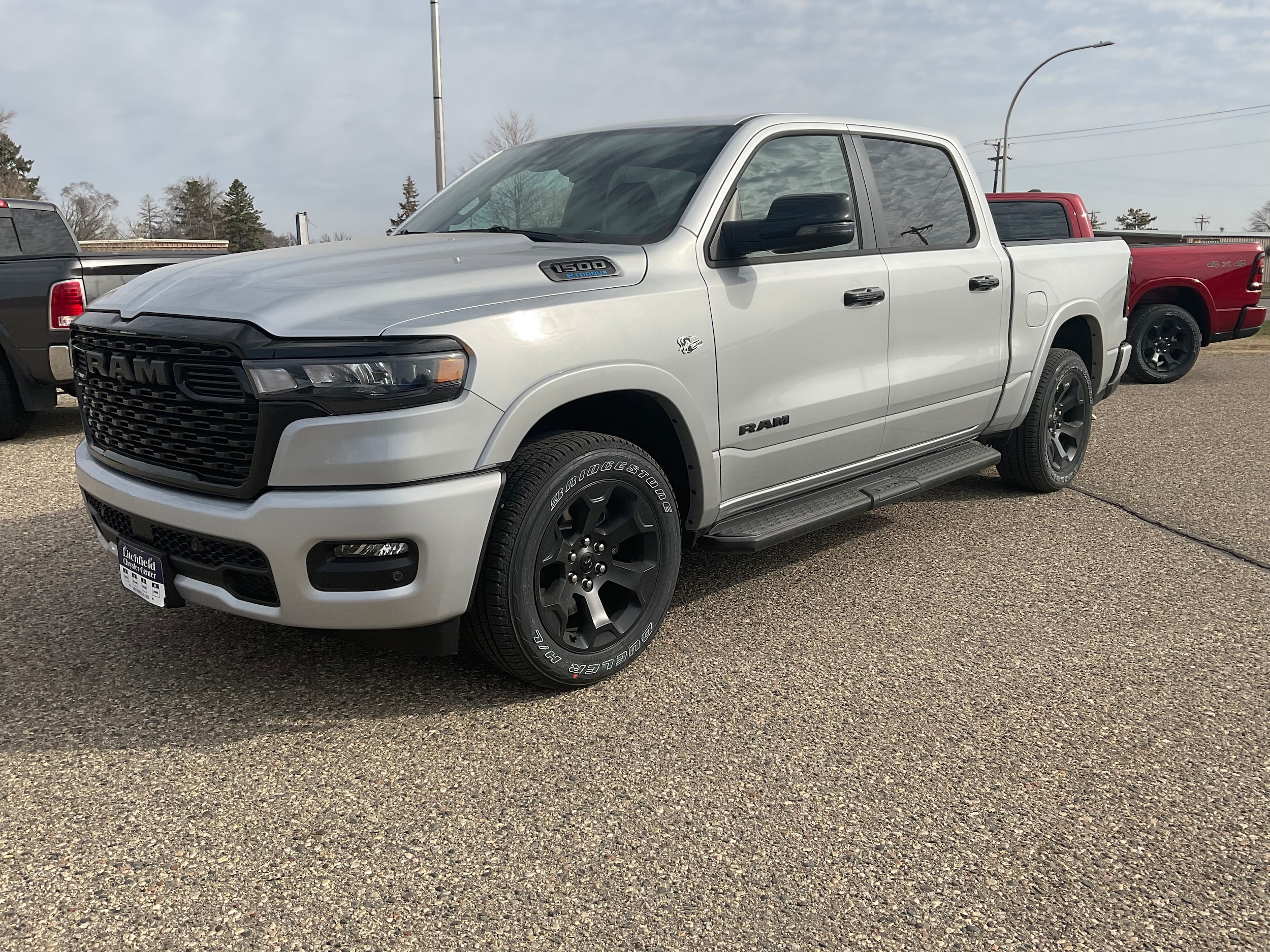 View vehicle photo 2