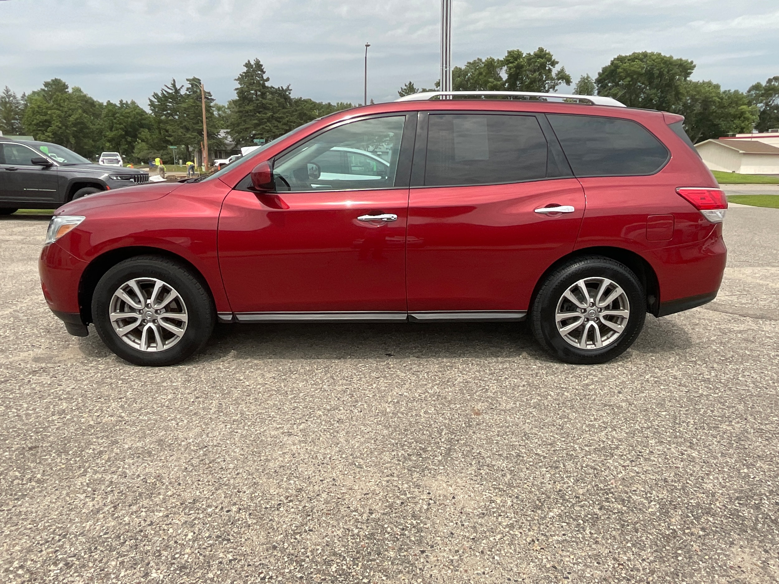 Used 2016 Nissan Pathfinder S with VIN 5N1AR2MM7GC600439 for sale in Litchfield, Minnesota