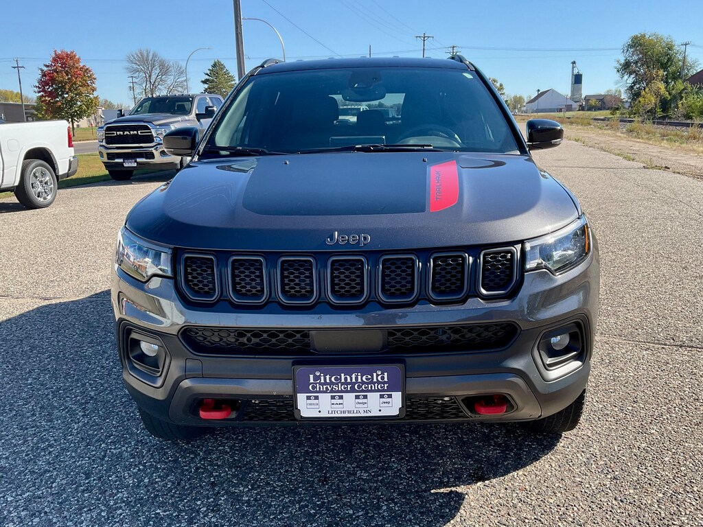2023 Jeep Compass Trailhawk photo 3