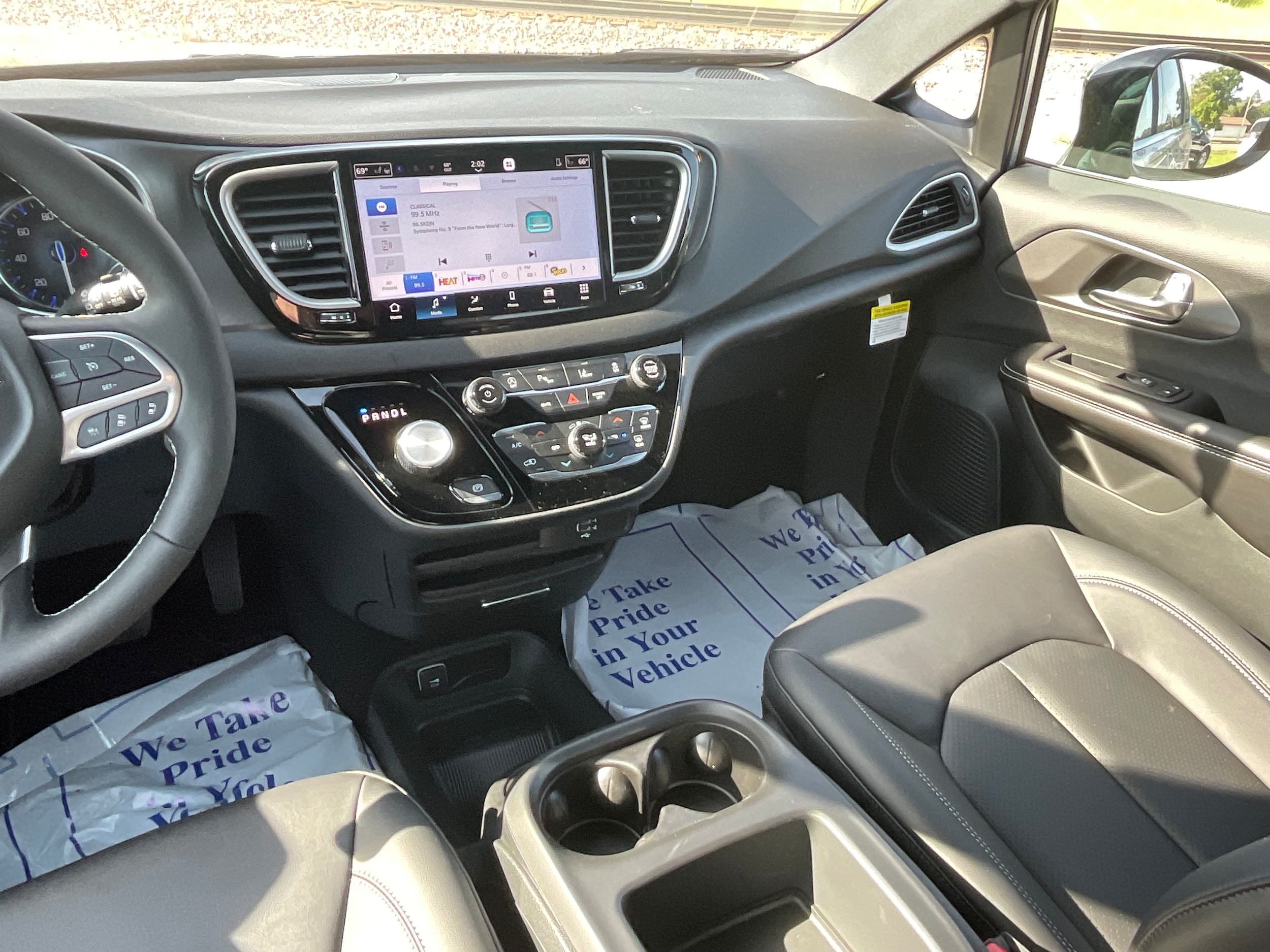 2026 Chrysler Voyager LX - Photo 24