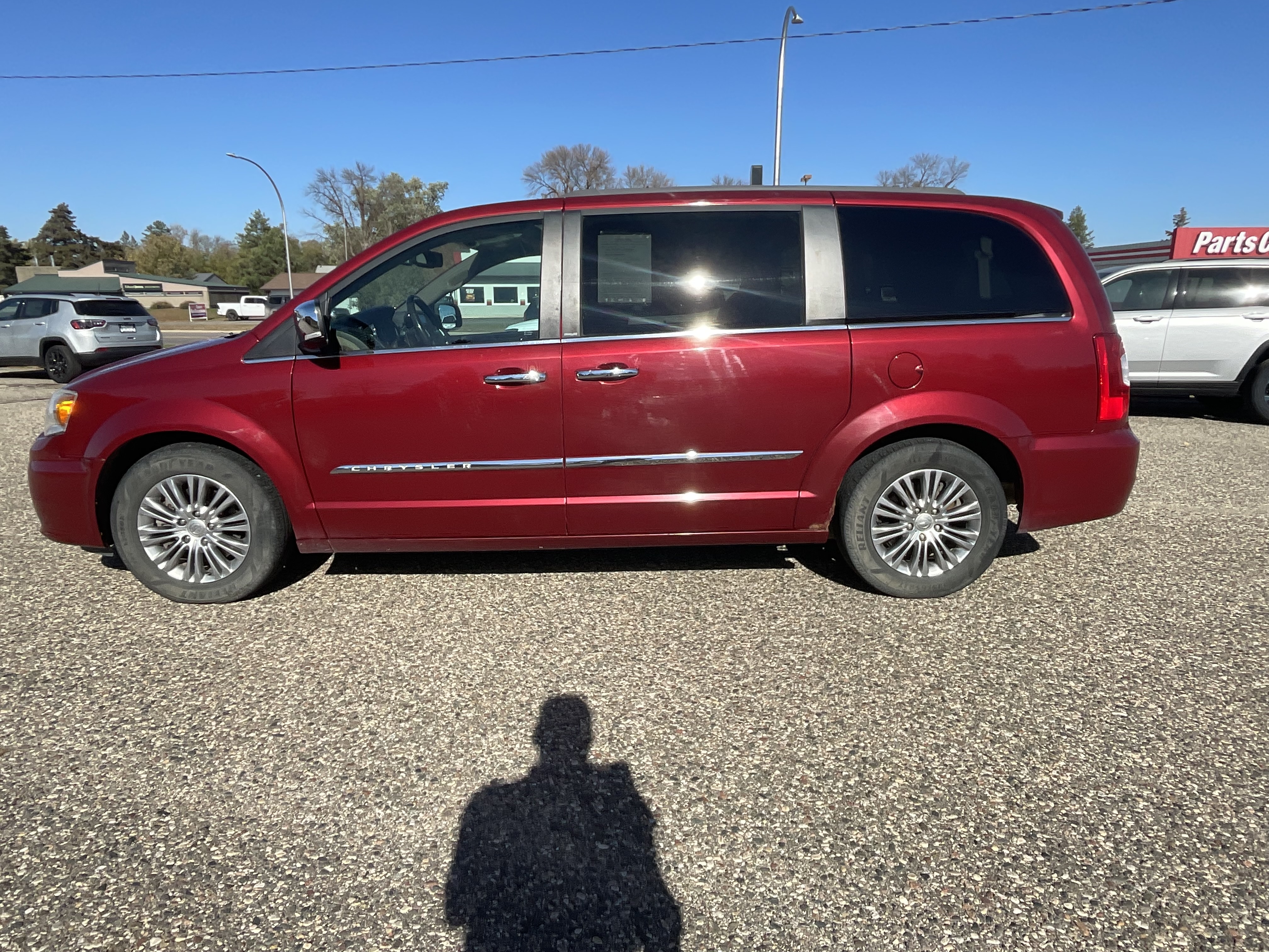 Used 2013 Chrysler Town & Country Touring-L with VIN 2C4RC1CG0DR590208 for sale in Litchfield, Minnesota