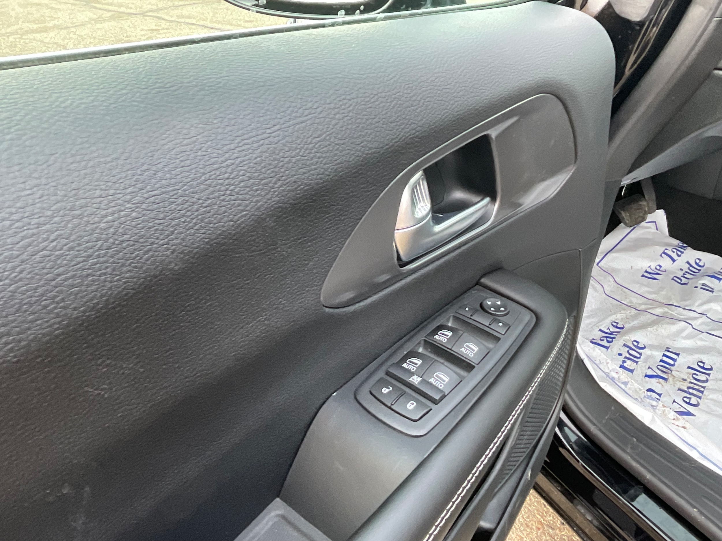 2026 Chrysler Voyager LX - Photo 15
