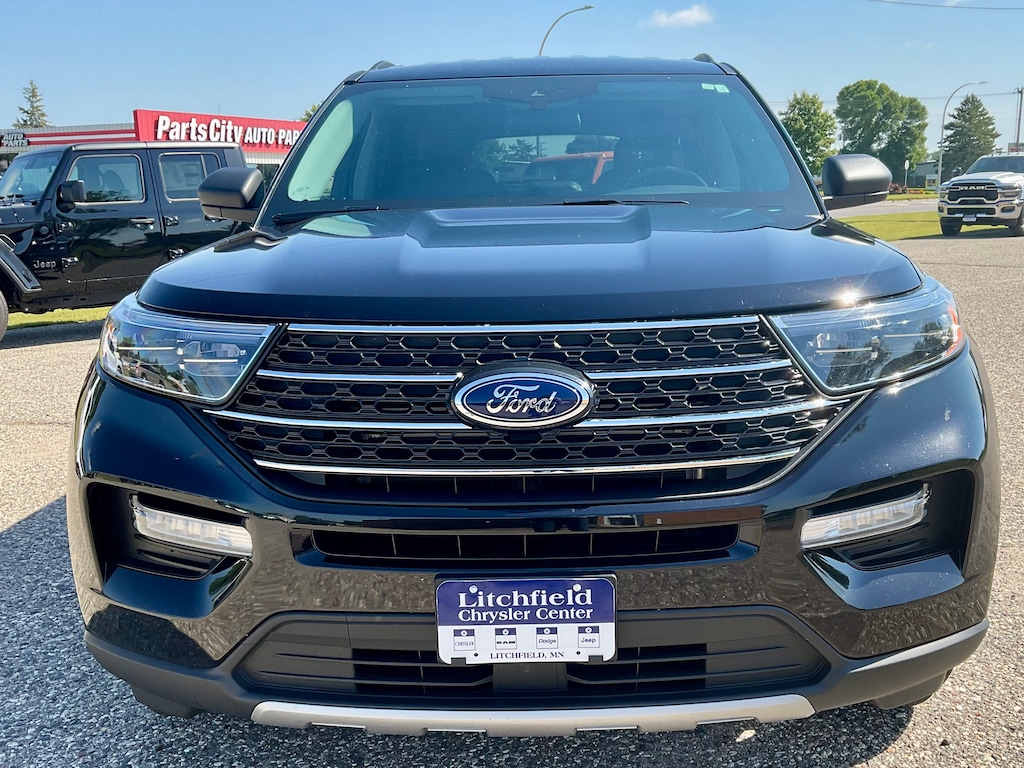 2022 Ford Explorer XLT photo 2