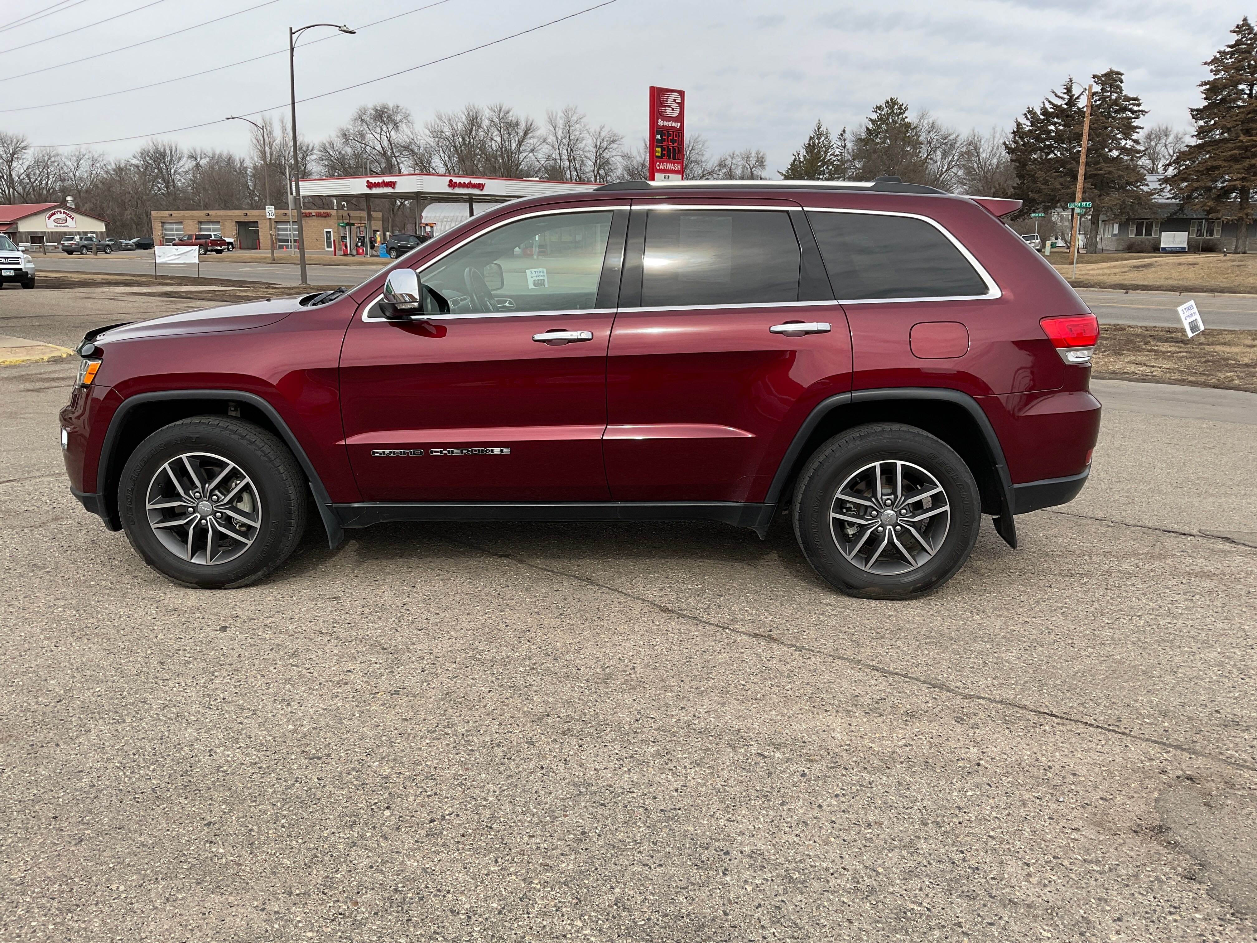 Used 2017 Jeep Grand Cherokee Limited with VIN 1C4RJFBG6HC727834 for sale in Litchfield, Minnesota