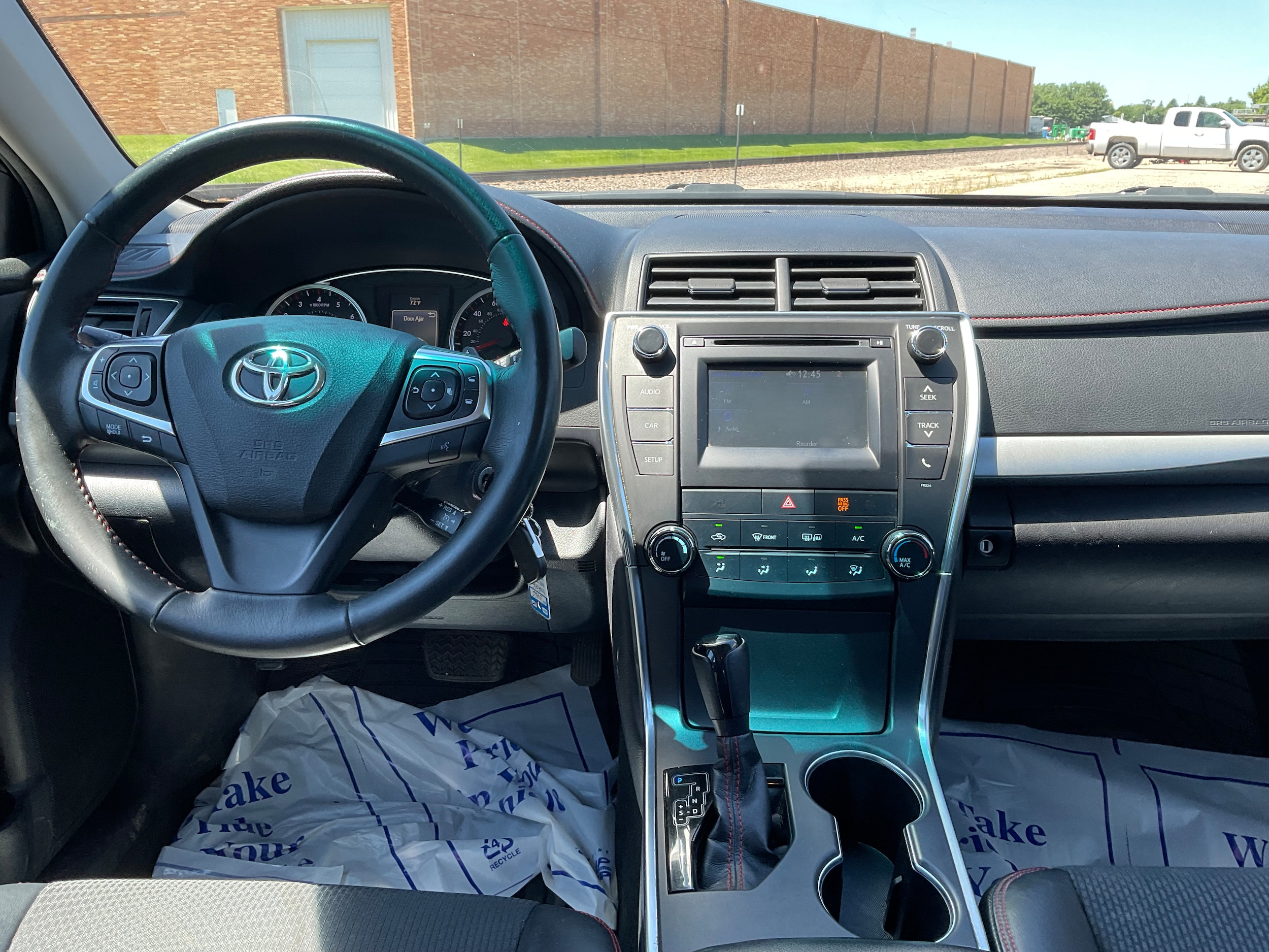 2016 Toyota Camry Special Edition - Photo 12