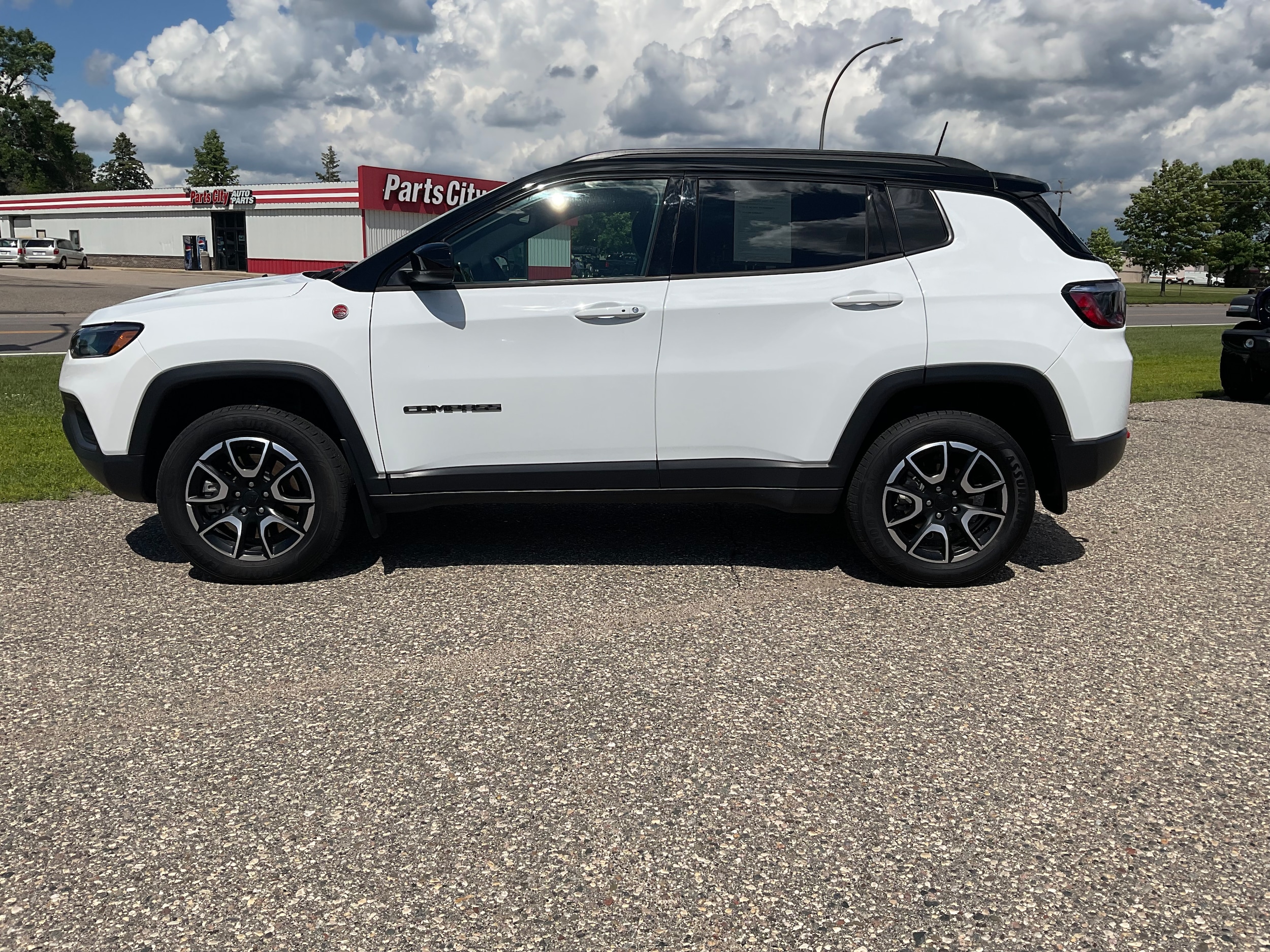 Used 2024 Jeep Compass Trailhawk with VIN 3C4NJDDN2RT171171 for sale in Litchfield, Minnesota